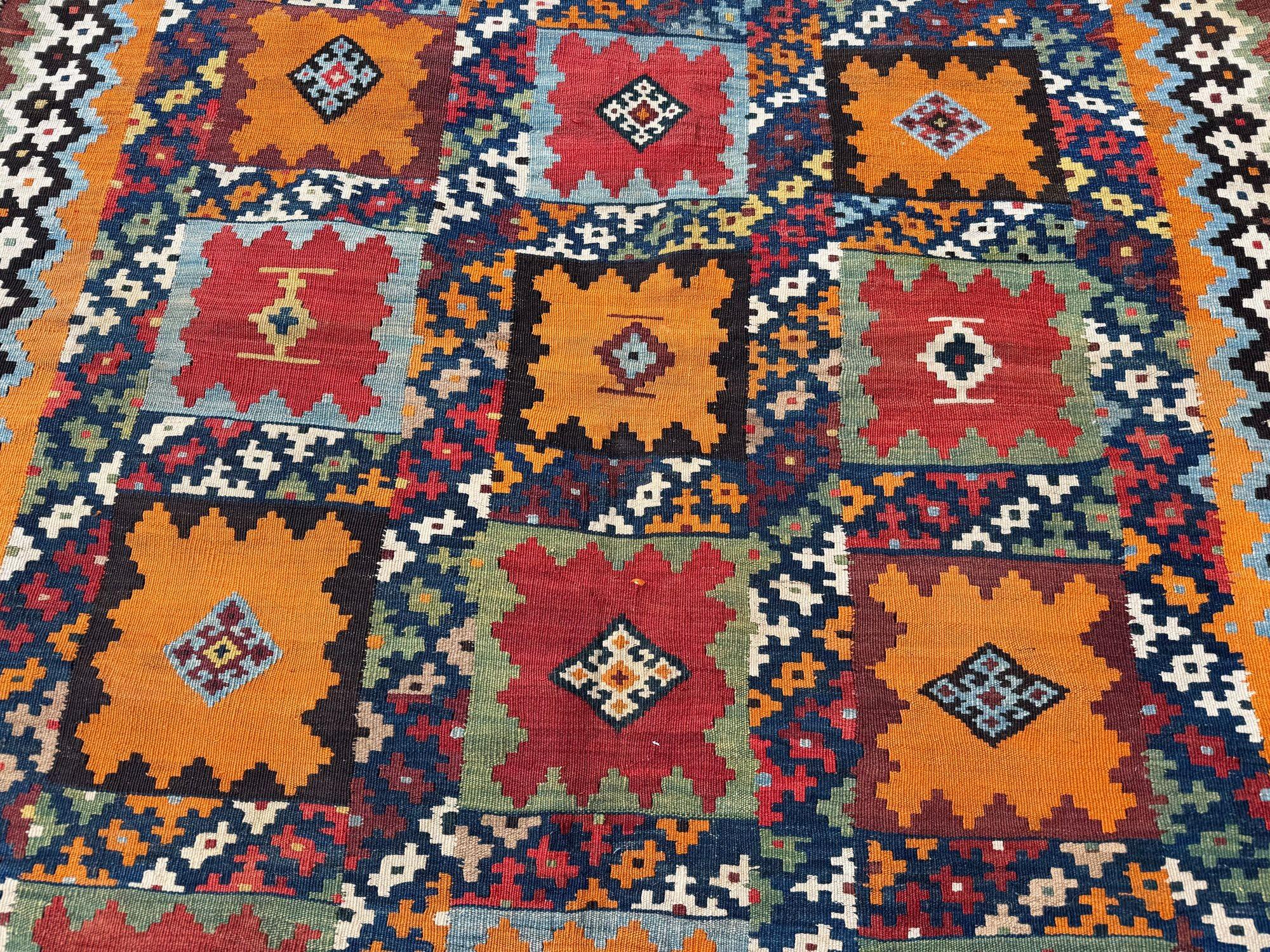 Antiker Gaschgai-Kilim 2,30m x 1,59m im Angebot 3