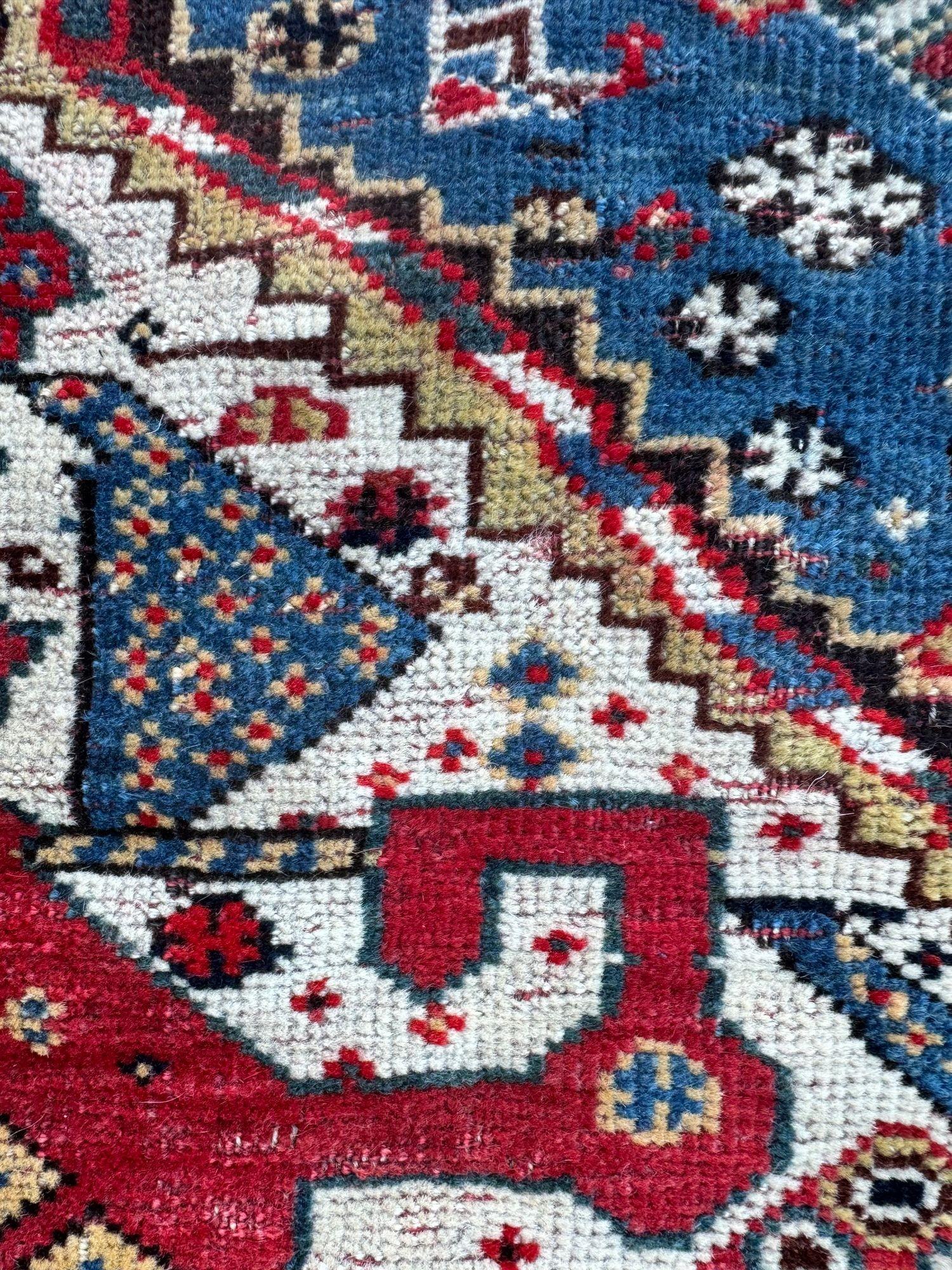 Antique Qashqai Rug 1.86m x 0.97m For Sale 11