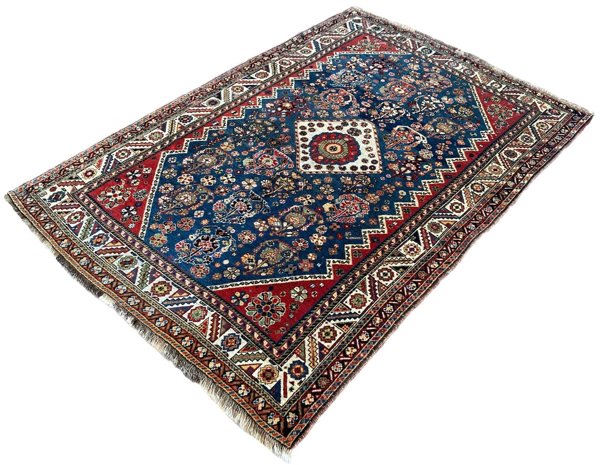 Antique Qashqai Rug 1.86m x 1.27m In Good Condition For Sale In St. Albans, GB