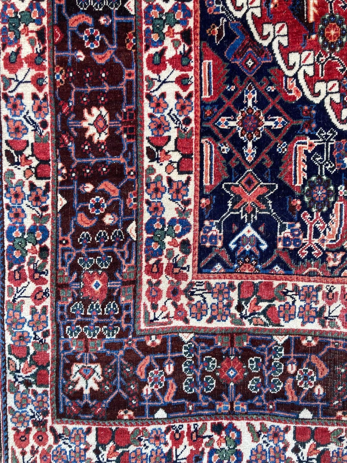 Antique Qashqai Rug 2.61m x 1.65m For Sale 2