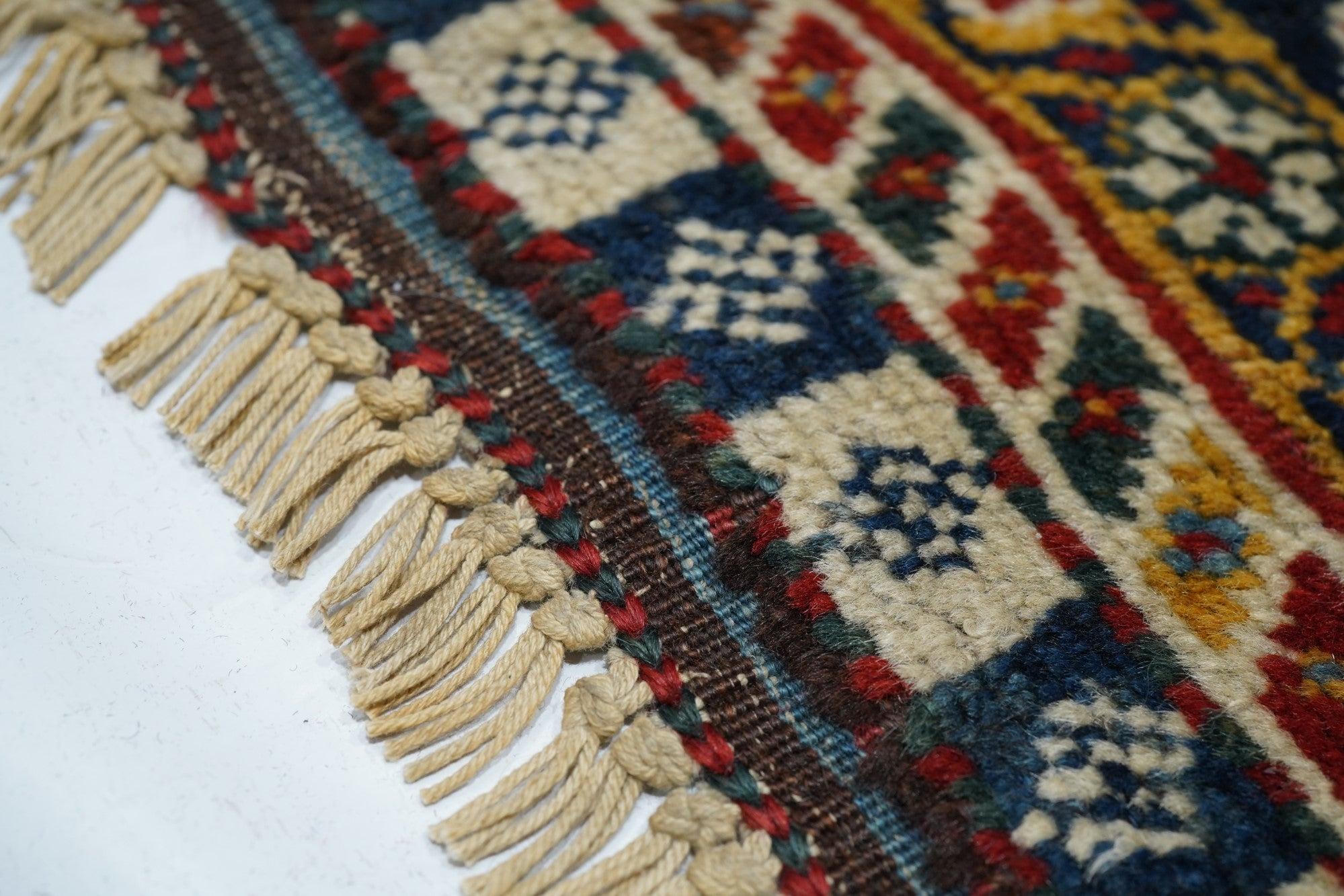 Early 20th Century Antique Qashqai Rug  For Sale