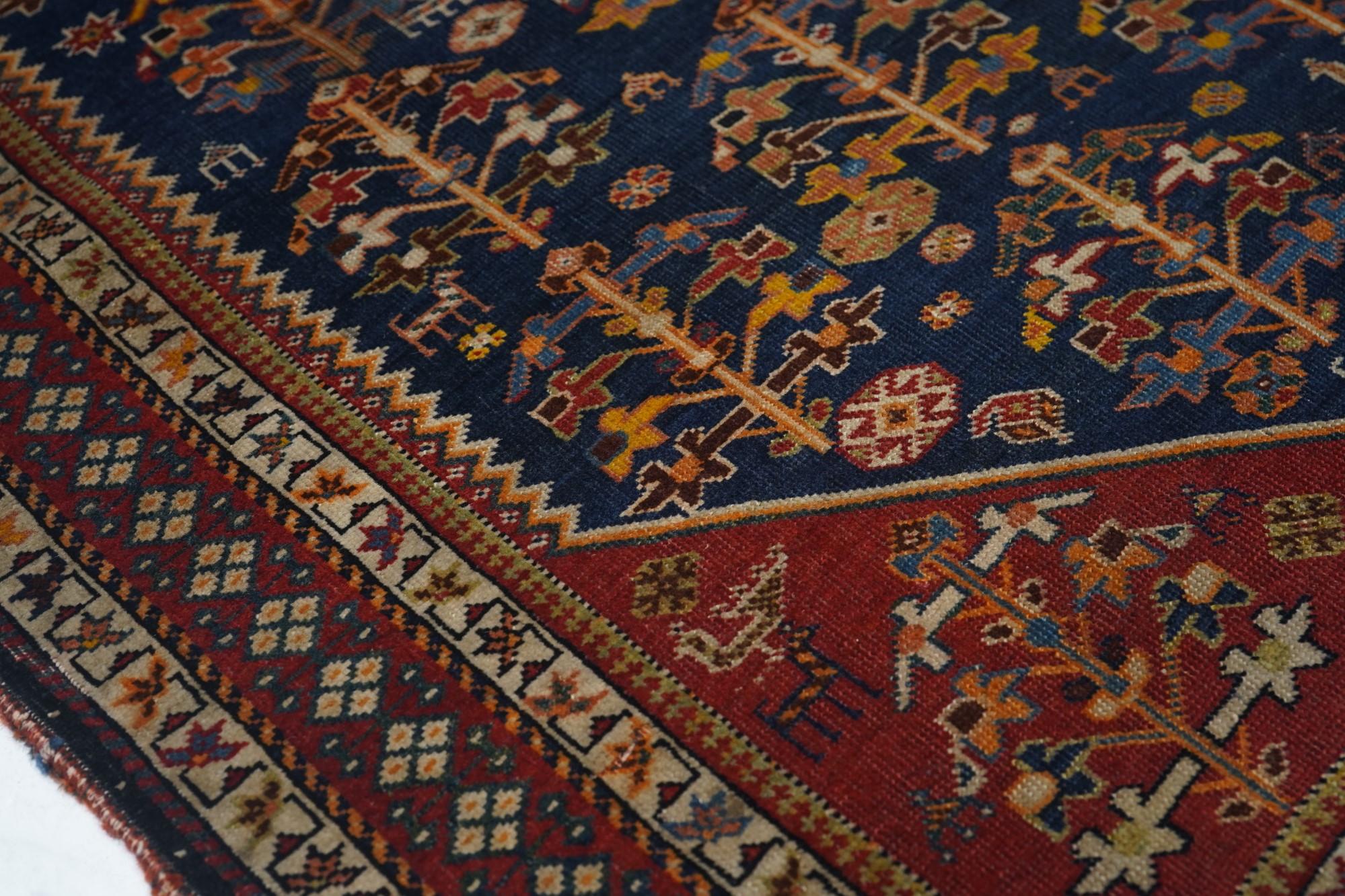 Early 20th Century Antique Qashqai Rug For Sale