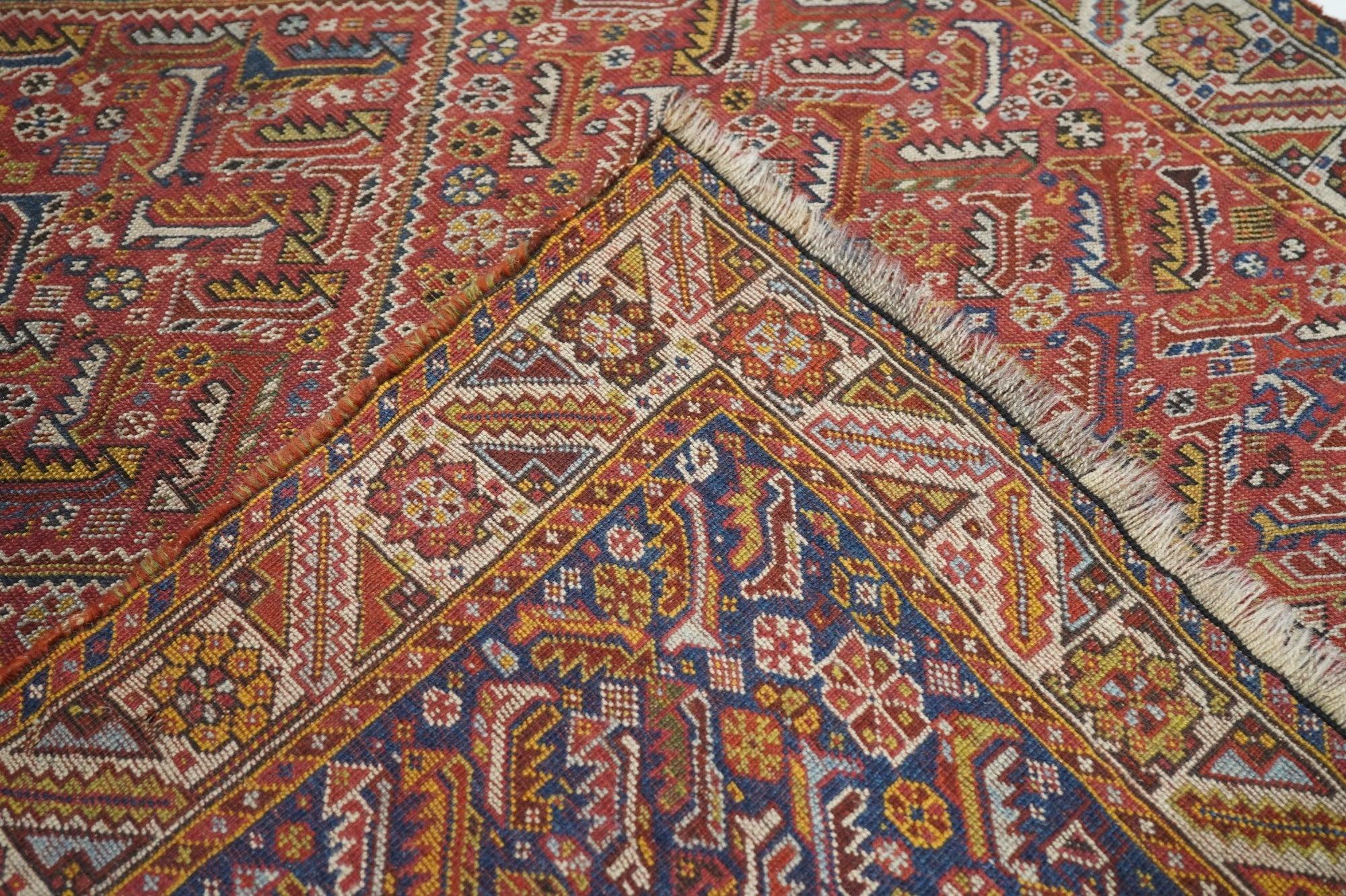 Tappeto antico Qashqai 4'2'' x 5'2'' in vendita 5