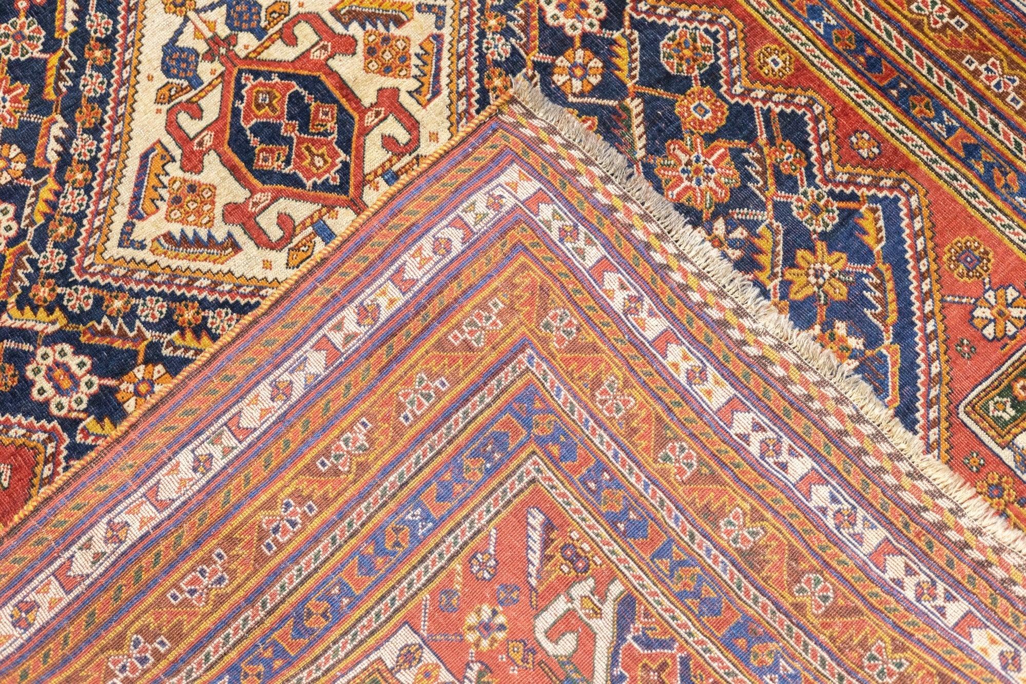 Tappeto antico Qashqai 4'7'' x 7'2'' in vendita 5