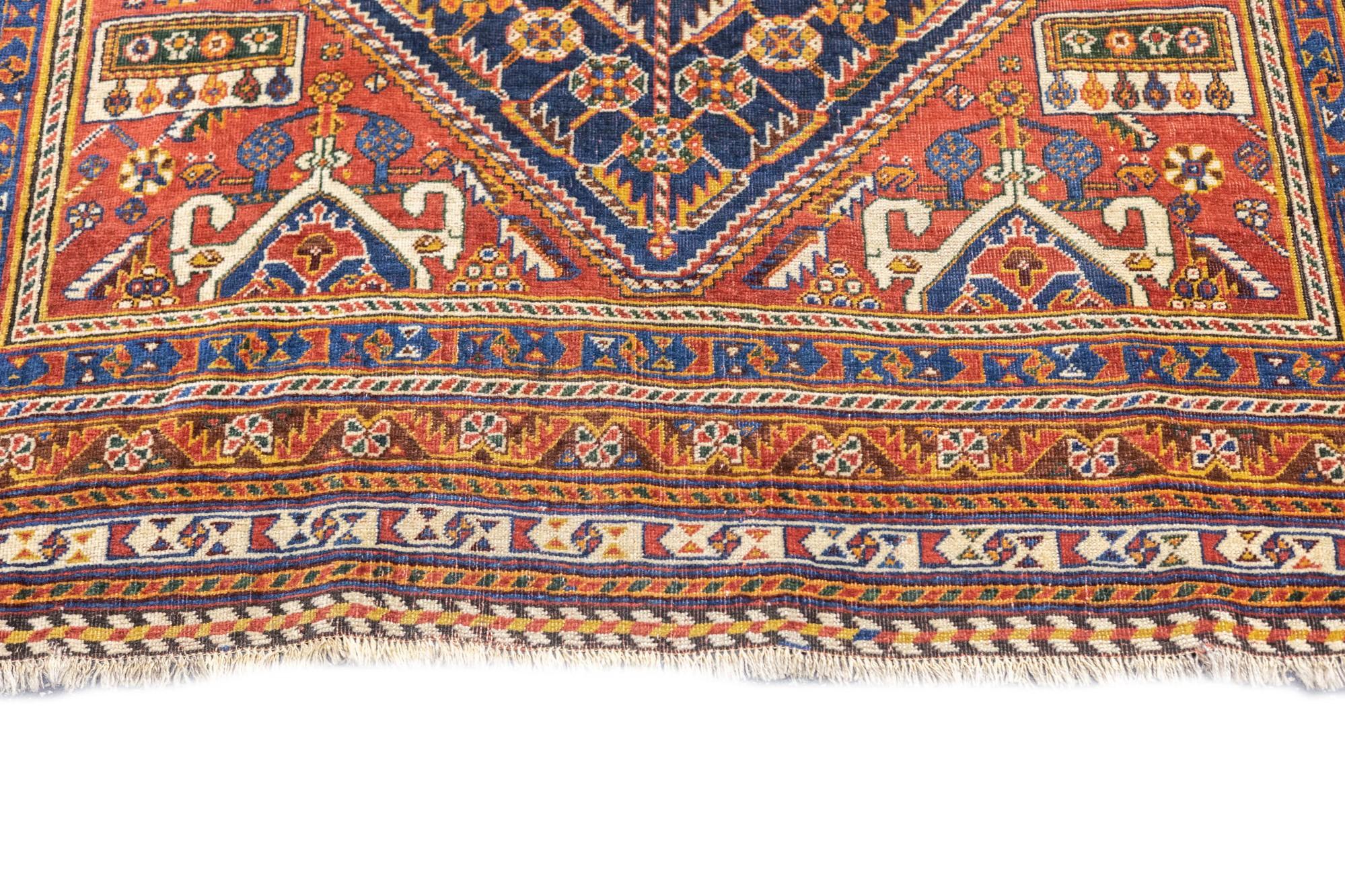 Tappeto antico Qashqai 4'7'' x 7'2'' In condizioni buone in vendita a New York, NY