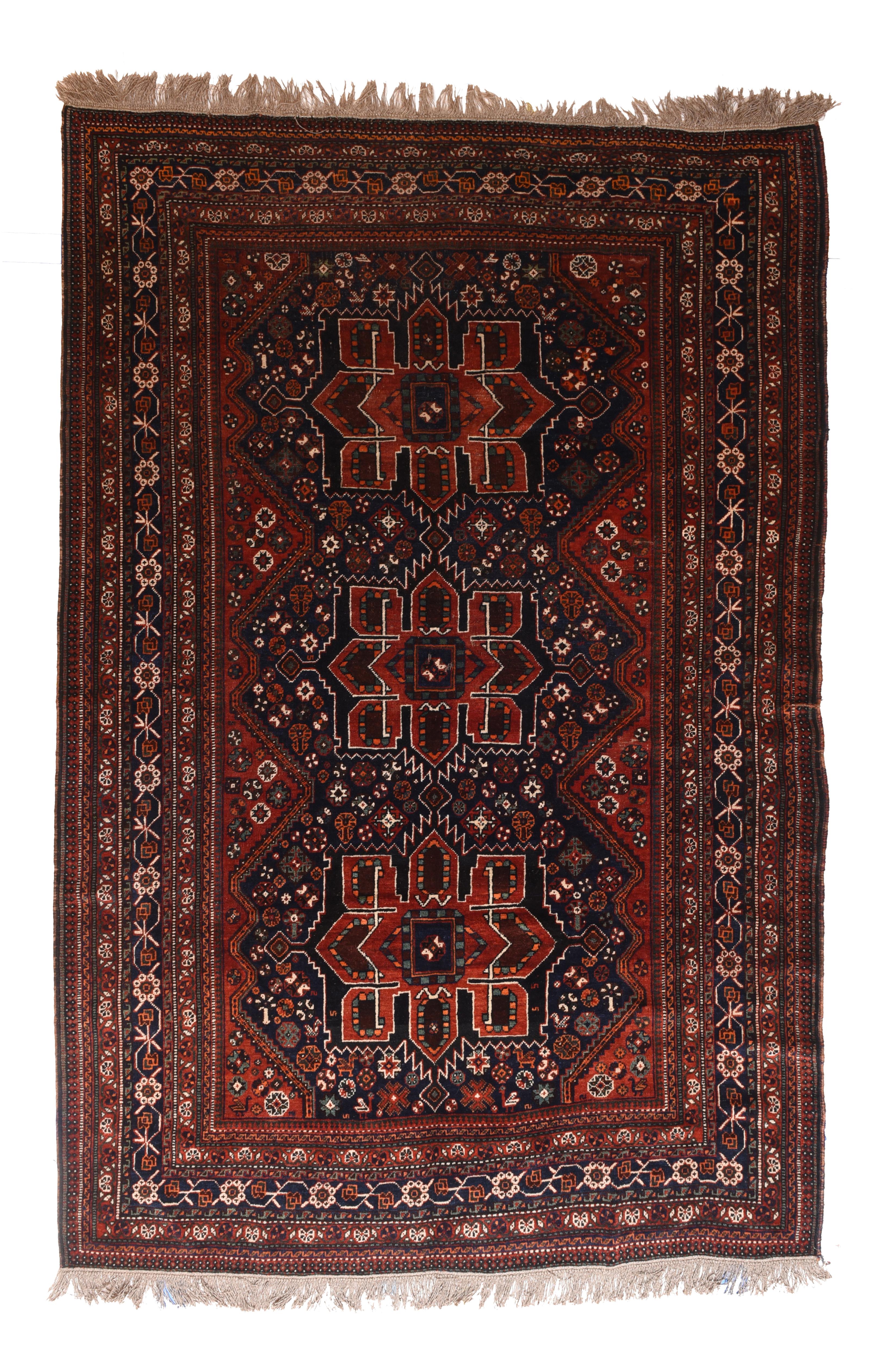 Antique Qashqai Rug In Good Condition For Sale In New York, NY