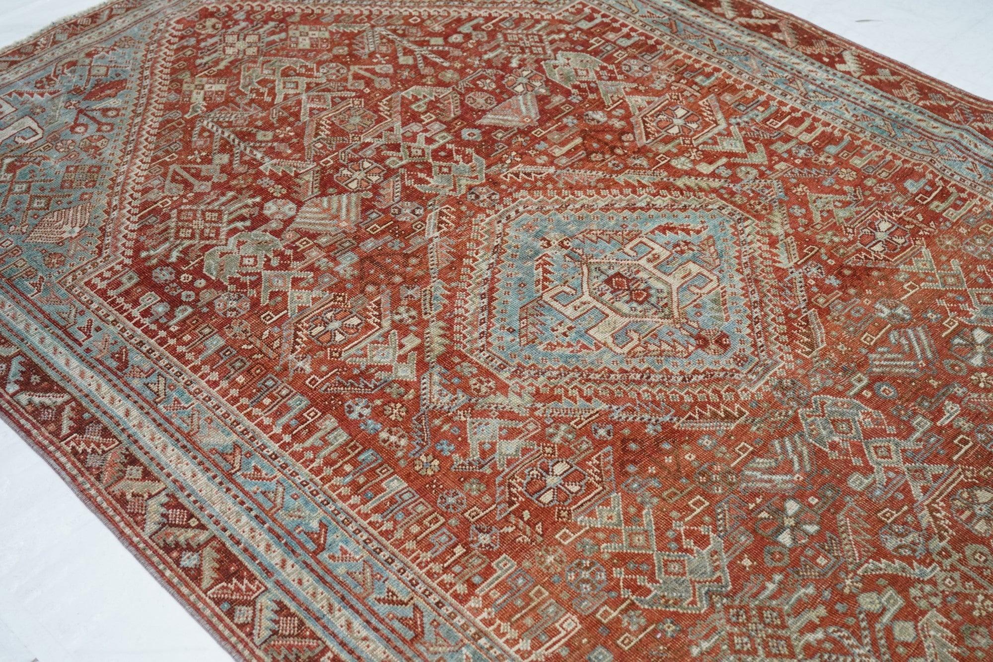 20th Century Antique Qashqai Rug 5'2'' x 8'3'' For Sale