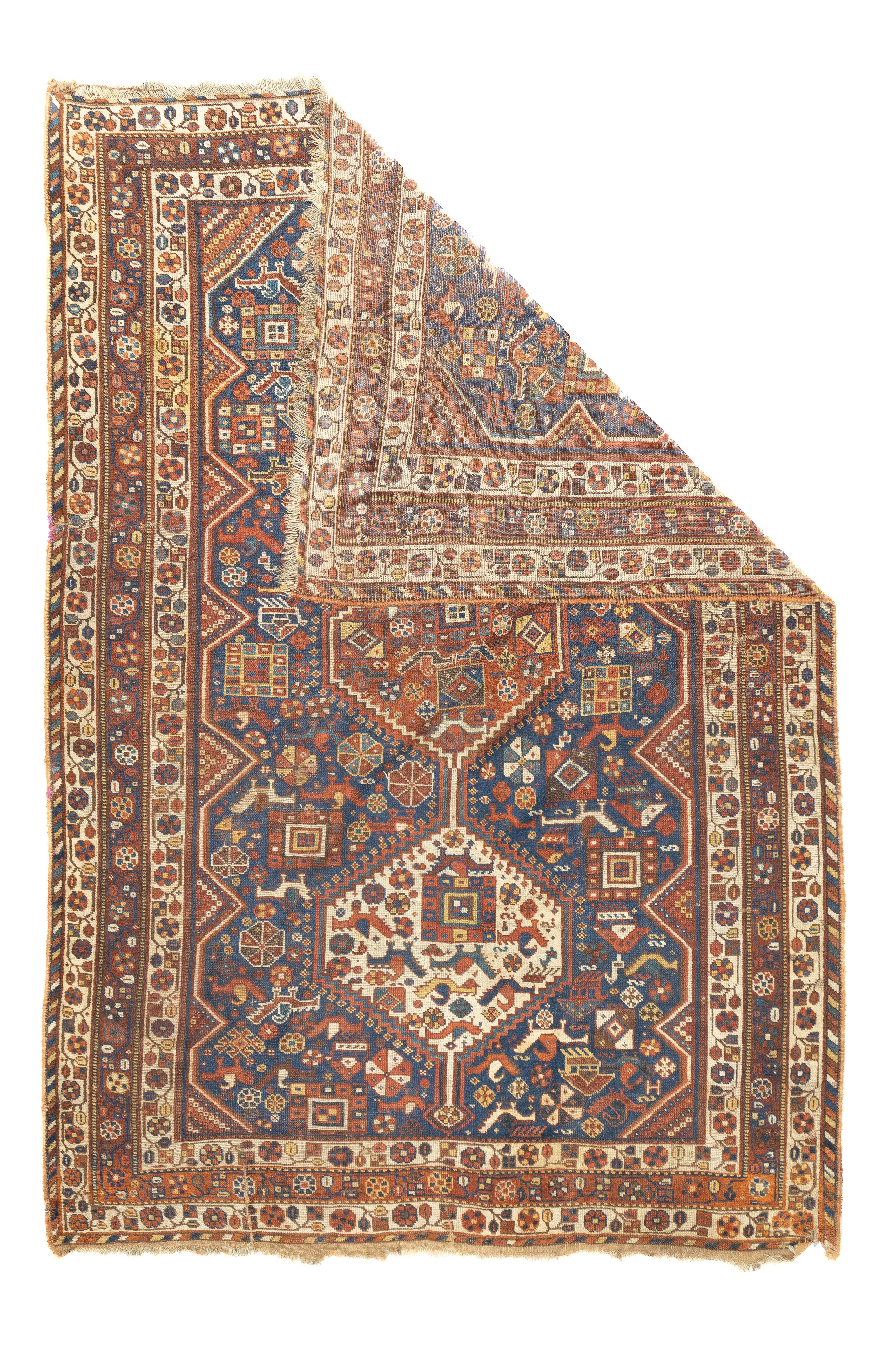 Antiker Gaschgai-Teppich 6'2'' x 8'11''. Die besten Nomadenteppiche aus SW-Persien, Provinz Fars, meist in Streuformaten. Geometrische Gabbehs, Löwenteppiche, adaptierte persische Kurvenstile. Einige gut gewebte Gebetsteppiche. Konstruktionen aus