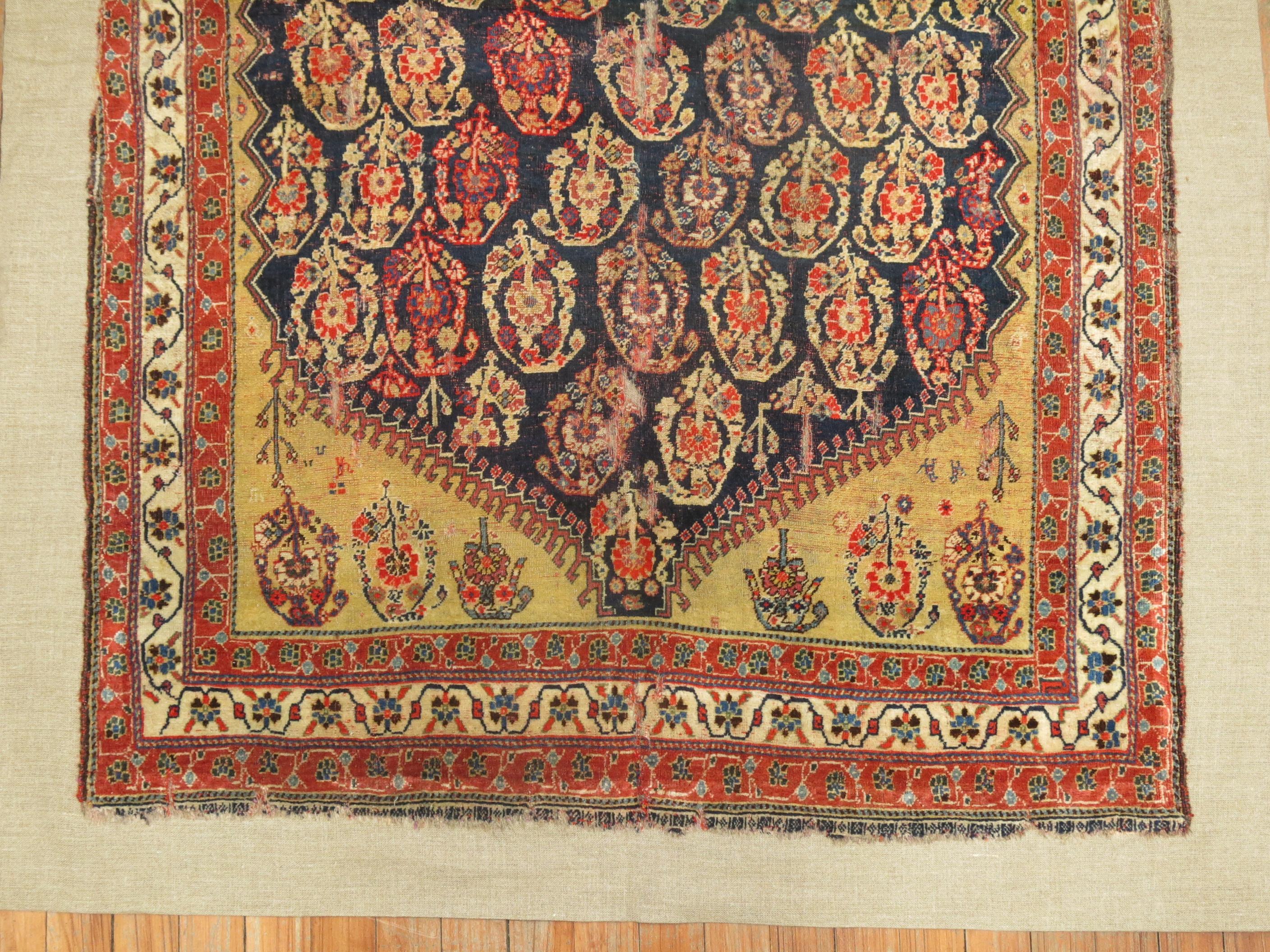 Alfombra antigua Qashqai cosida sobre lino en venta 5