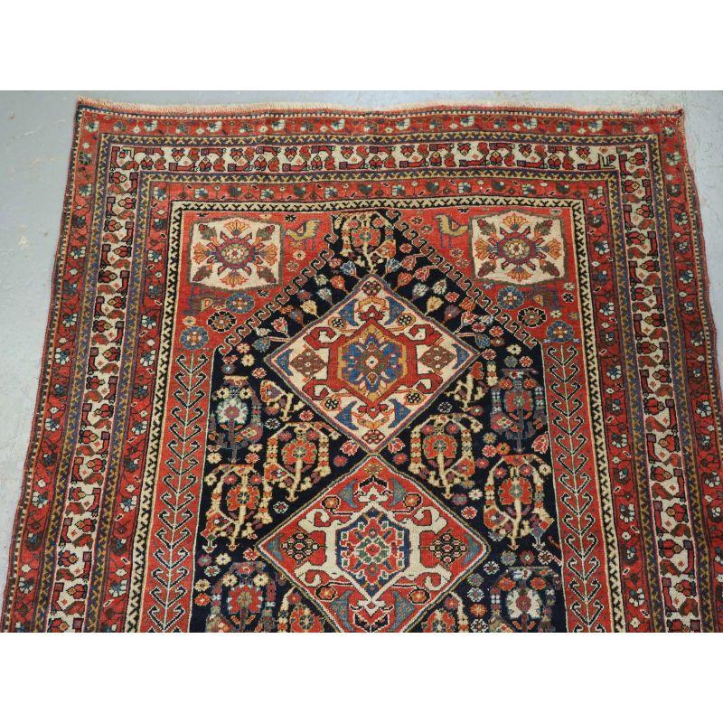 Antique Qashqai Tribal Rug In Excellent Condition For Sale In Moreton-In-Marsh, GB