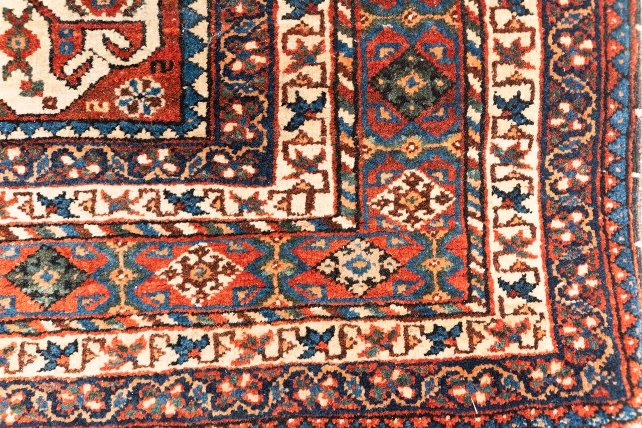 Antique Qasqai Carpet In Excellent Condition For Sale In WYNNUM, QLD
