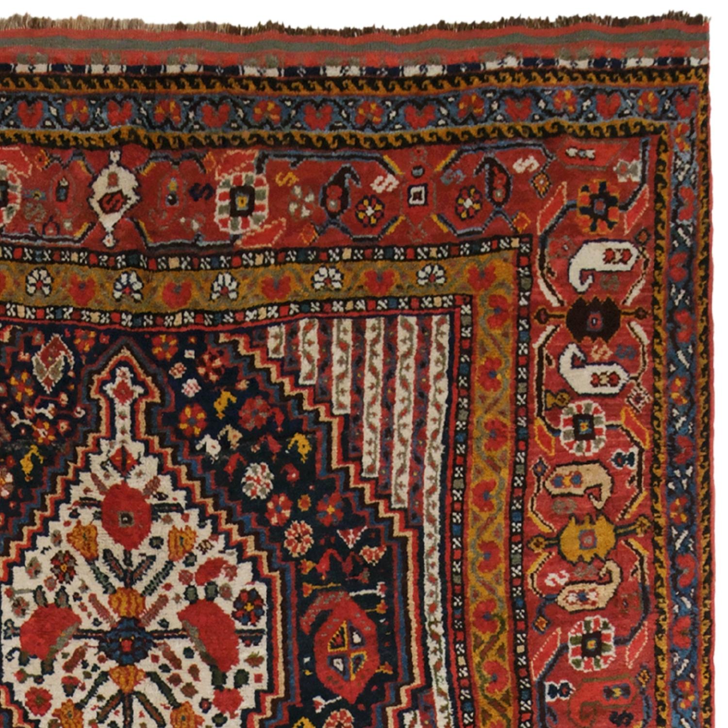 Tapis Qhasqai ancien - Tapis Qhasqai de la fin du 19ème siècle Bon état - En vente à Sultanahmet, 34