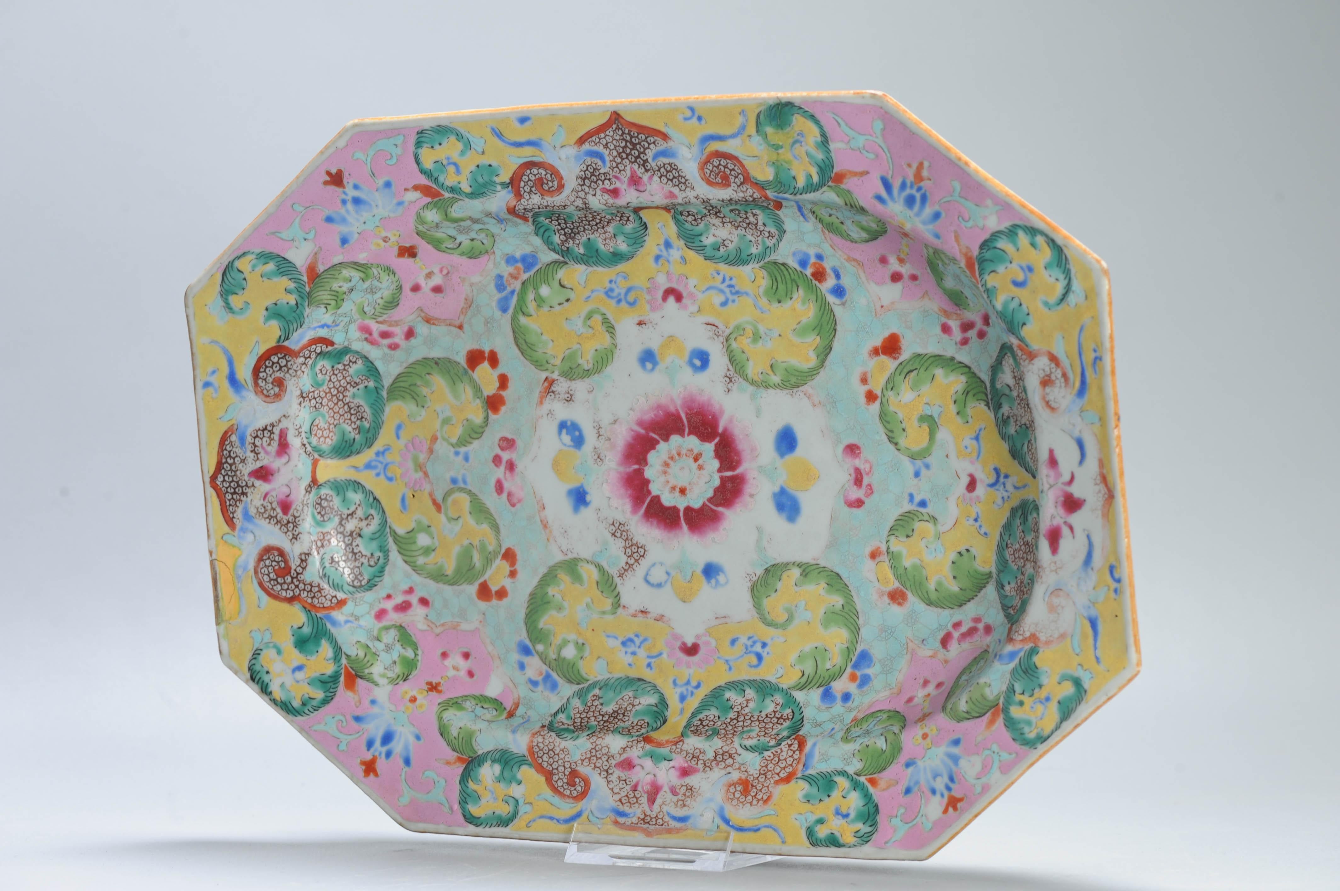 Antique Qianlong 18C Chinese Porcelain Famille Rose Fencai Serving Plate Flowers For Sale 3
