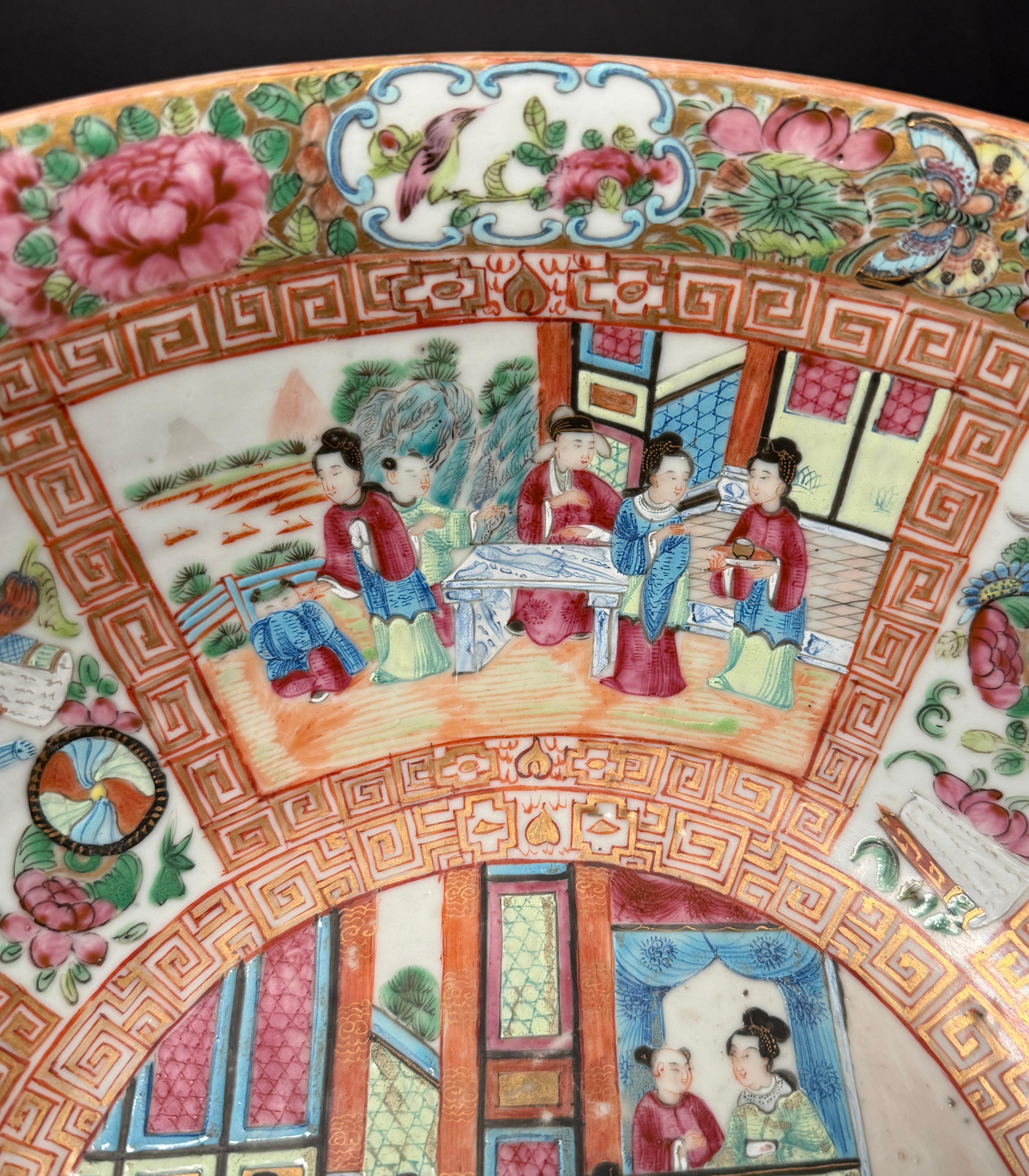 Antike chinesische Famille Rose Canton-Porzellanschale aus Qing-Kanton (Chinesisch) im Angebot