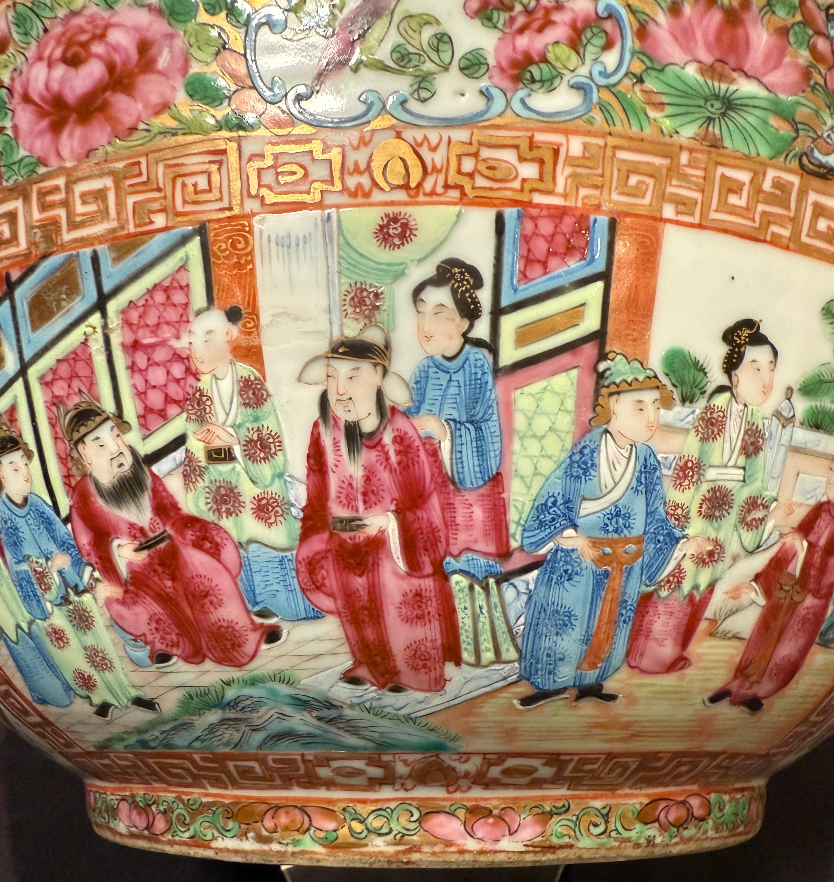 Antike chinesische Famille Rose Canton-Porzellanschale aus Qing-Kanton im Angebot 1