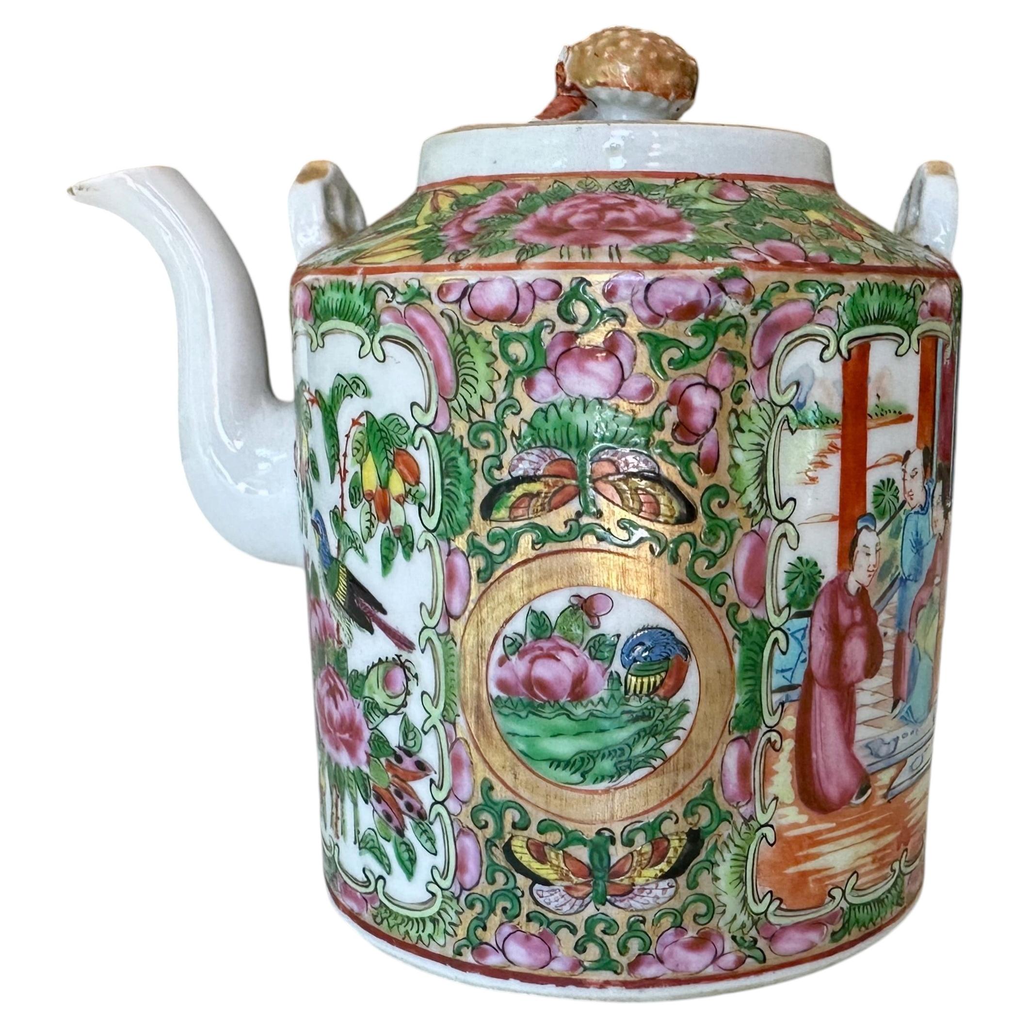 Chinese Famille Rose Porcelain Lidded Teapot- 19th century