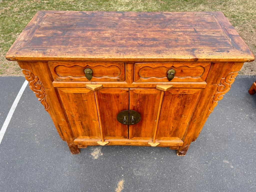 Antique Qing Dynasty Butterfly Cabinet c. 1800s In Good Condition For Sale In Westfield, MA