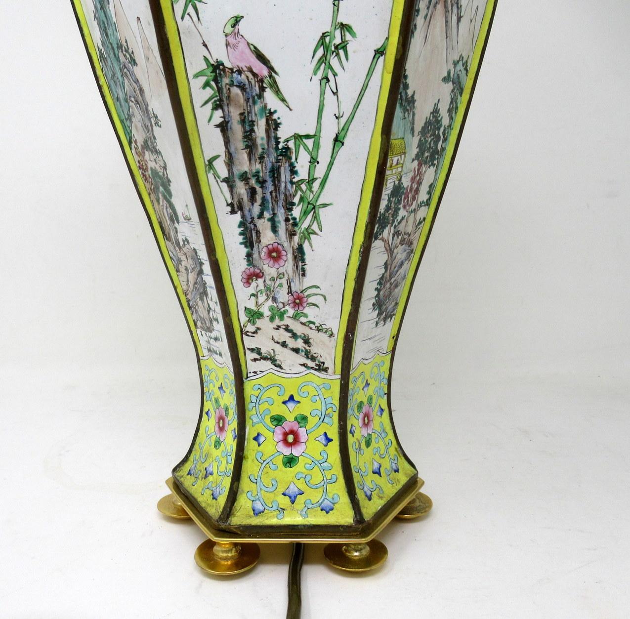 Antique Qing Dynasty Chinese Cantonese Enamel Table Lamp and Vase Yellow Green For Sale 3