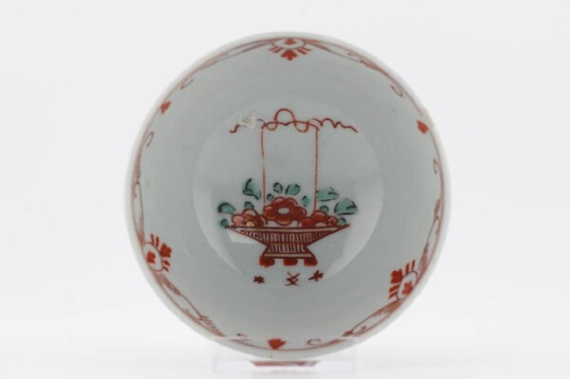 Sharing with you this very nicely Dutch decorated Chinese Porcelain Kangxi bowl.

What you see is a Jingdezhen made porcelain bowl from around 1710-1730. Later decorated in Holland
With an unusual foot.

Additional information:
Material: Porcelain &