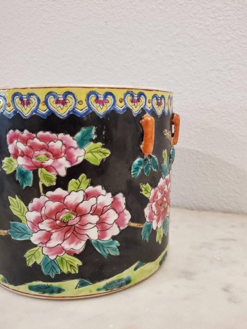 Antique Chinese Qing Dynasty Porcelain Famille Noir Covered Jar 4