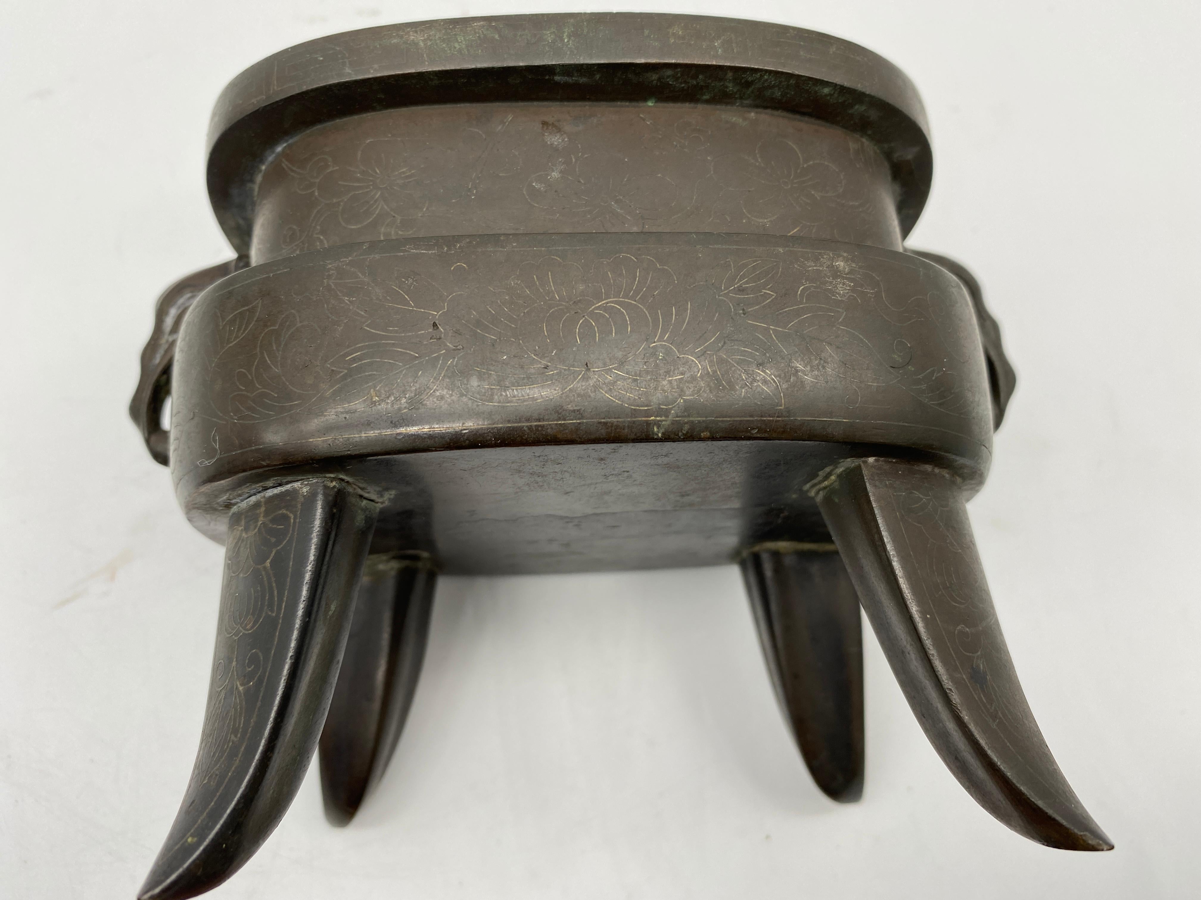 Antique Qing Dynasty Chinese Twin Handled Bronze Censer with Elephants Handles For Sale 7