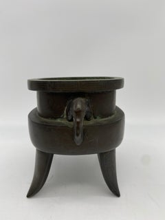 Antique Qing Dynasty Chinese Twin Handled Bronze Censer with Elephants Handles