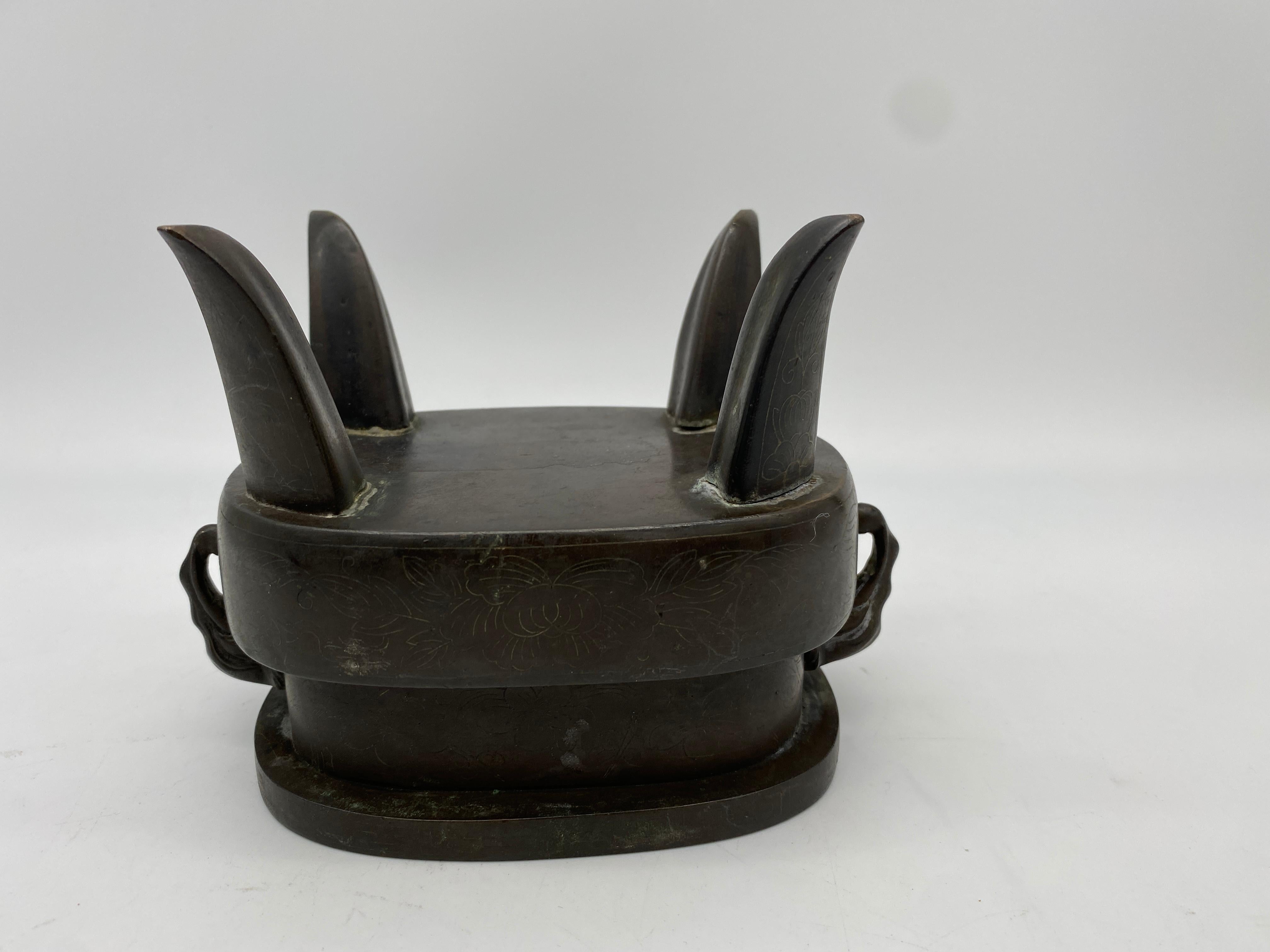 Antique Qing Dynasty Chinese Twin Handled Bronze Censer with Elephants Handles For Sale 4