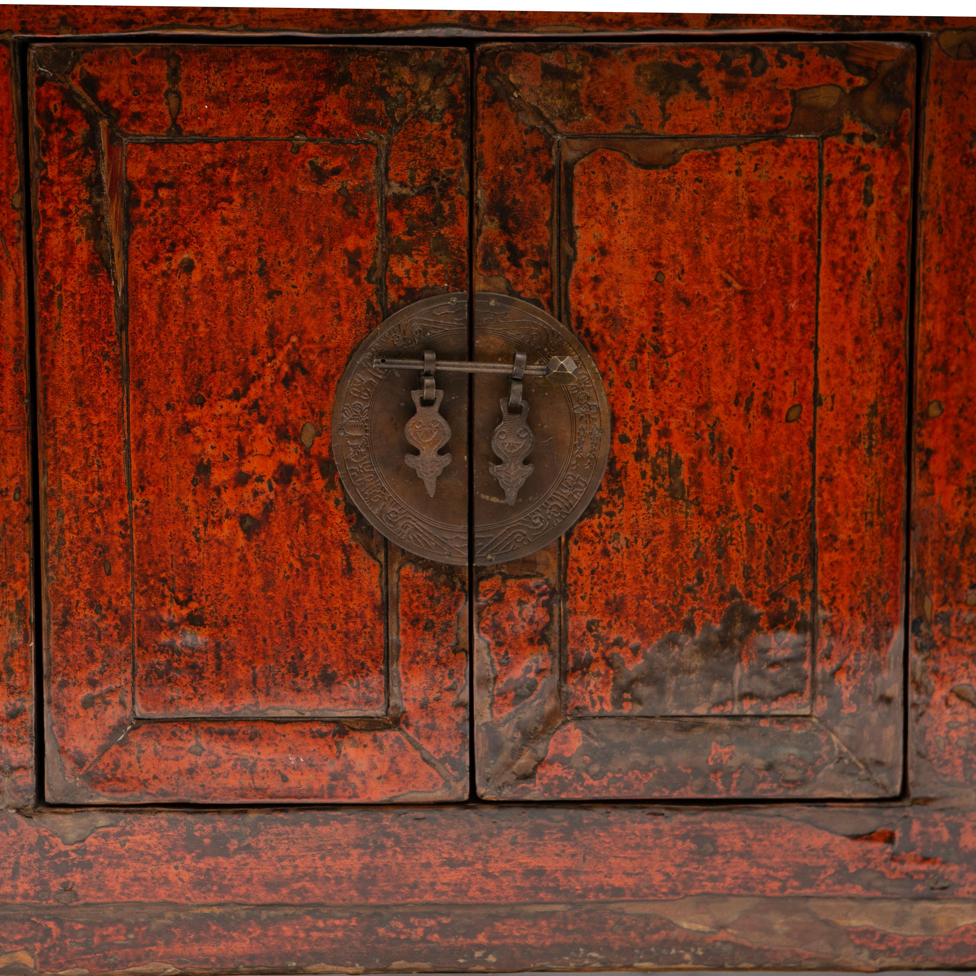 19th Century Qing Dynasty Low Red / Brow And Black Lacquered Sideboard For Sale