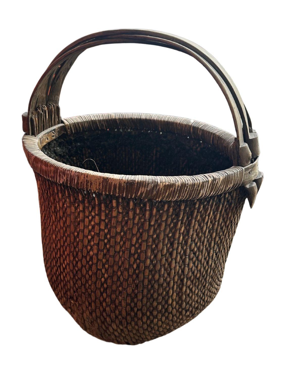 Hand-Crafted Antique Qing Dynasty Rattan Basket with Elm Wood Handle, Rich Patina For Sale