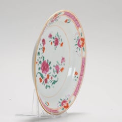 Antiker chinesischer Famille-Rose-Teller aus Porzellan aus der Qing-Periode aus SE Asien, 18./19. Jahrhundert.