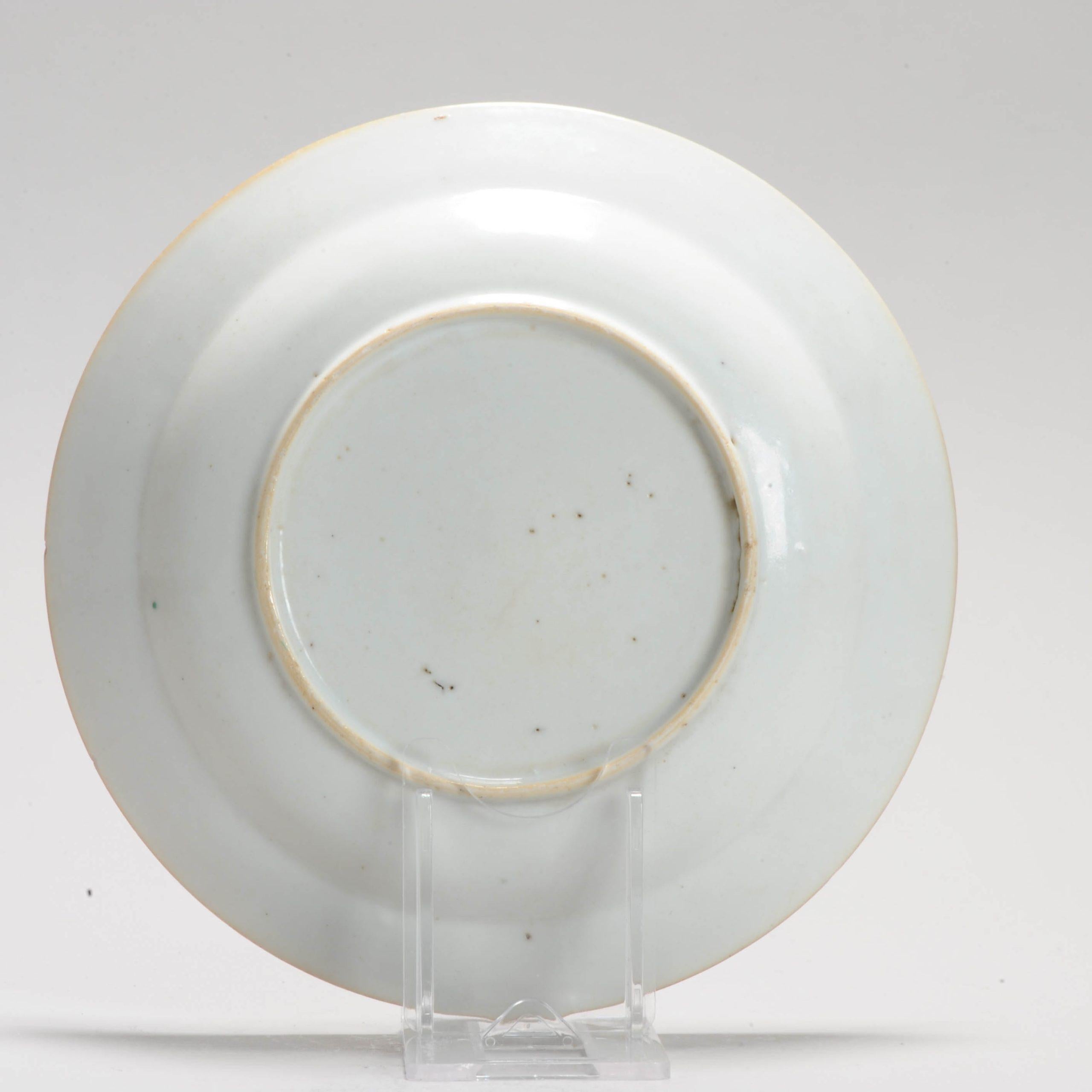 Antiguo plato familiar de porcelana china del sureste asiático del periodo Qing, s. XVIII/XIX en Bueno estado para la venta en Amsterdam, Noord Holland