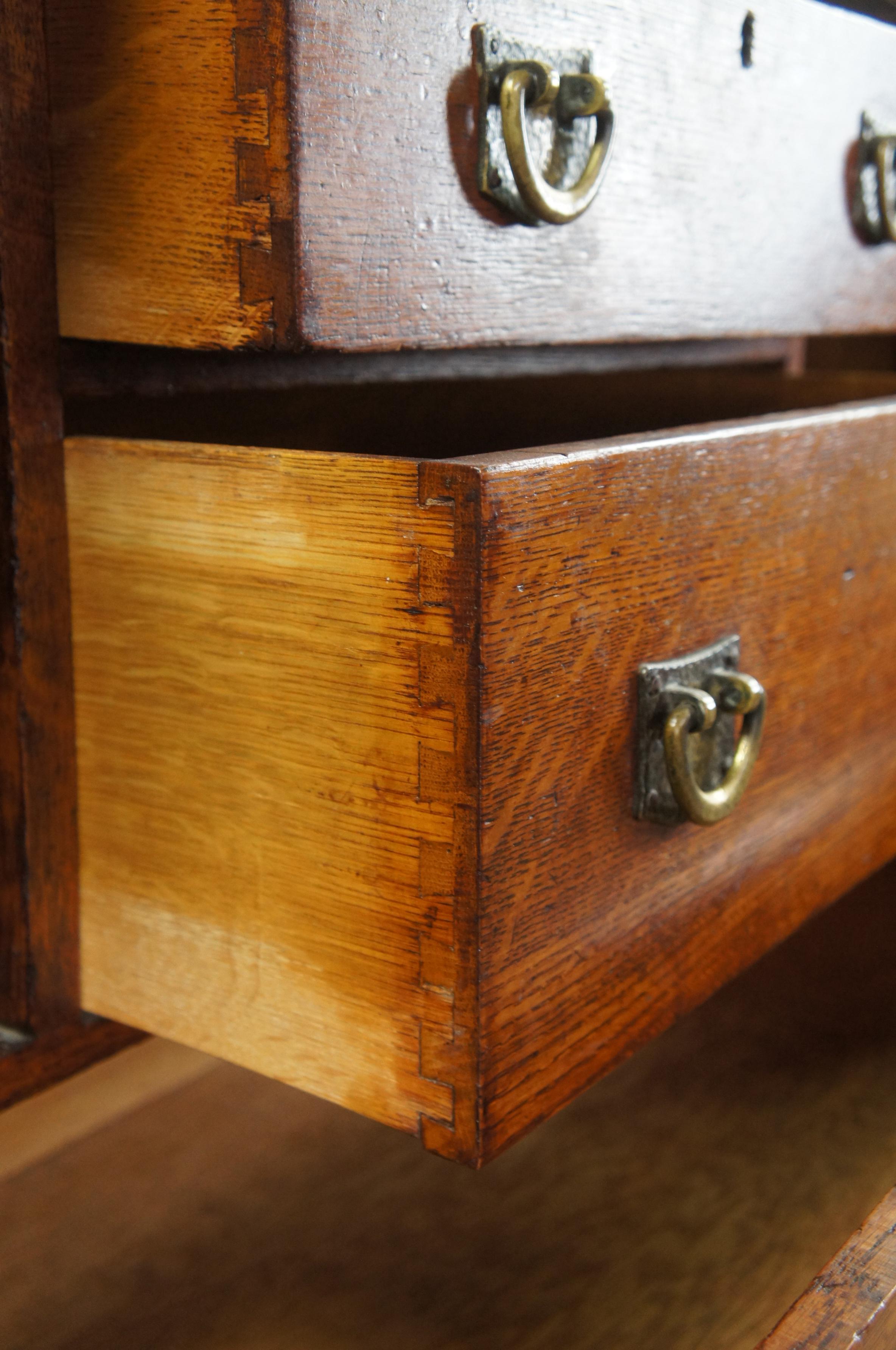 Antique Quaint Furniture Stickley Bros Quartersawn Oak Mission Sideboard Buffet In Good Condition In Dayton, OH