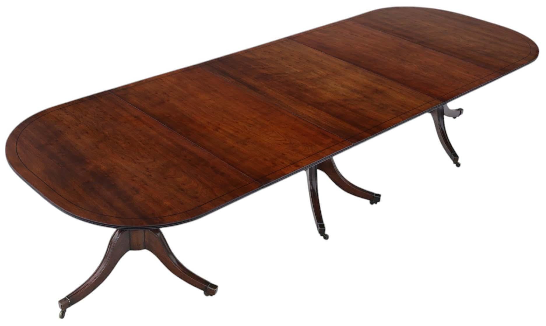 Ancienne grande table à manger à rallonge en acajou Plum Pudding du 19e siècle, triple piédestal, ~11'.

Table de salle à manger à rallonge en acajou, datant du 19e siècle, d'une grande qualité, avec une construction en acajou massif et une bordure