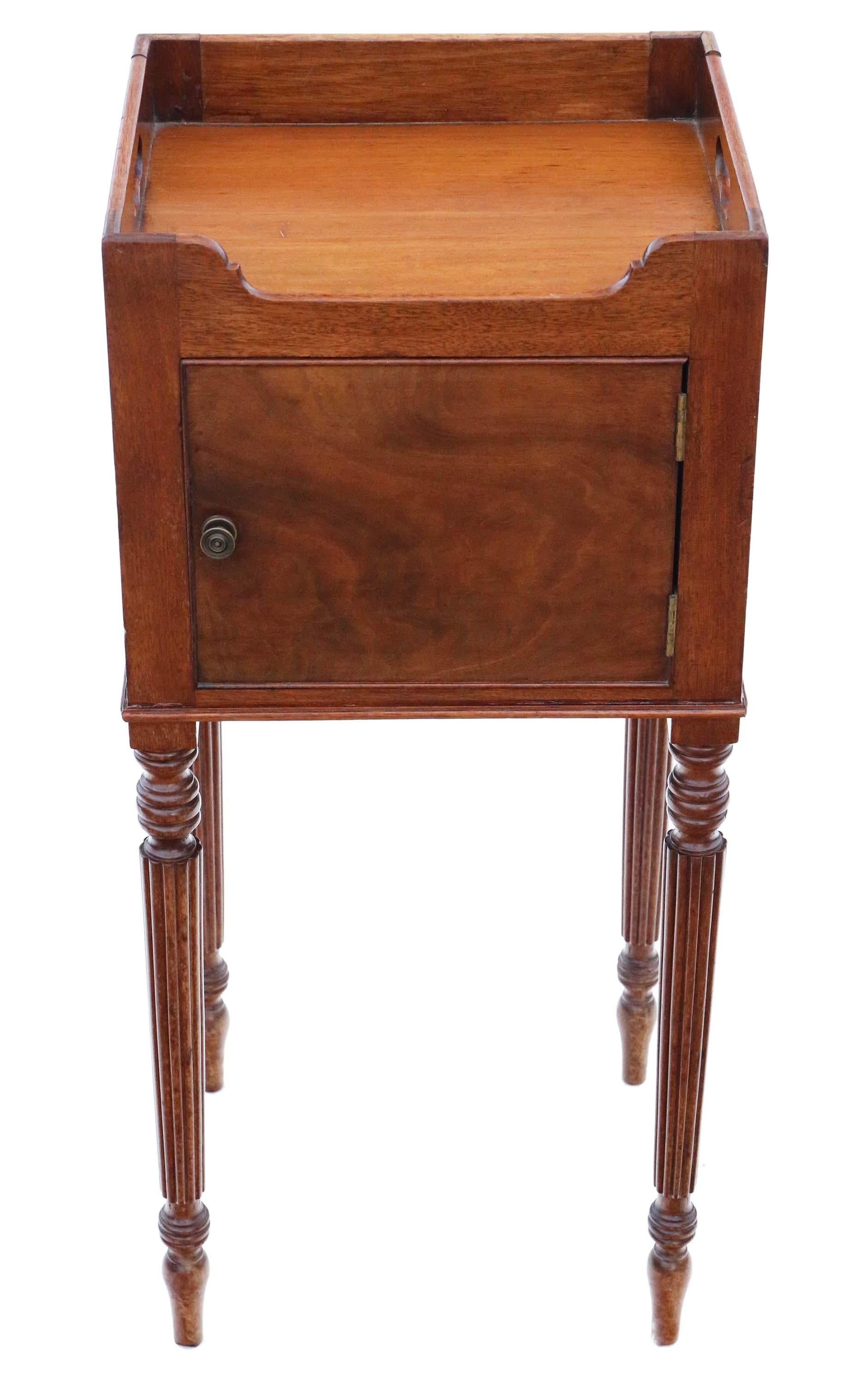 Antique quality 19th Century nightstand mahogany tray top washstand bedside table Georgian  .

Great rare item with no loose joints and no woodworm. The door has a catch.

Lovely age, colour and patina.

36cm wide x 33cm deep x 75cm high (plus 6cm