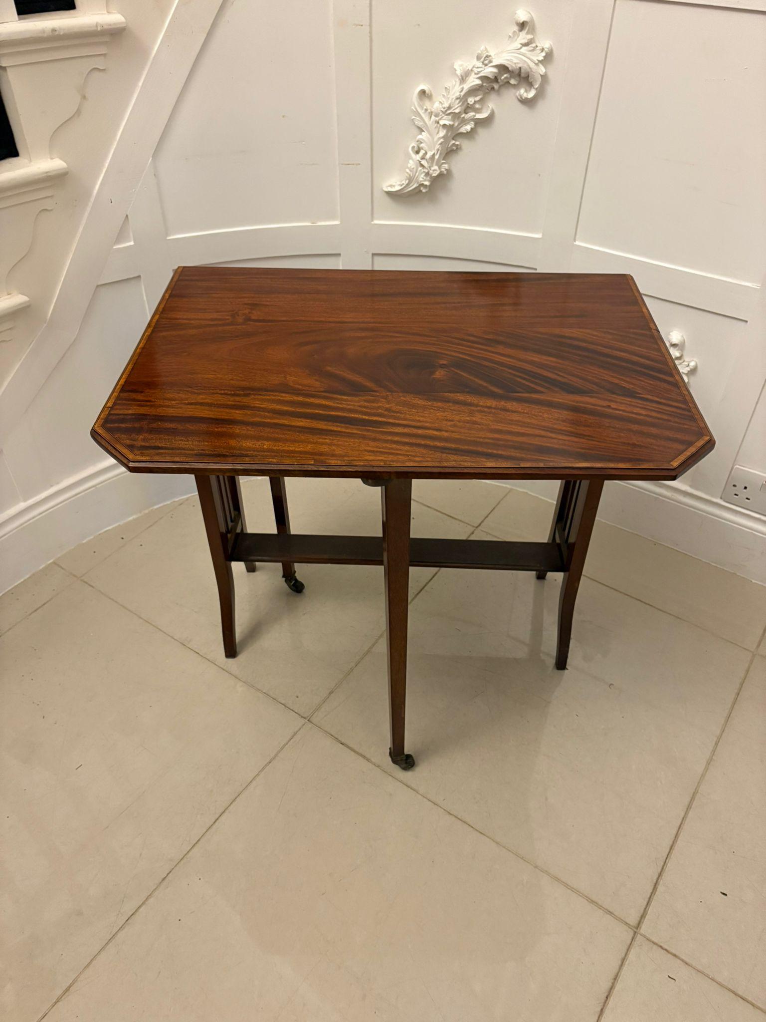 Édouardien Table Sutherland en acajou marqueté de qualité ancienne, datant de l'époque édouardienne en vente