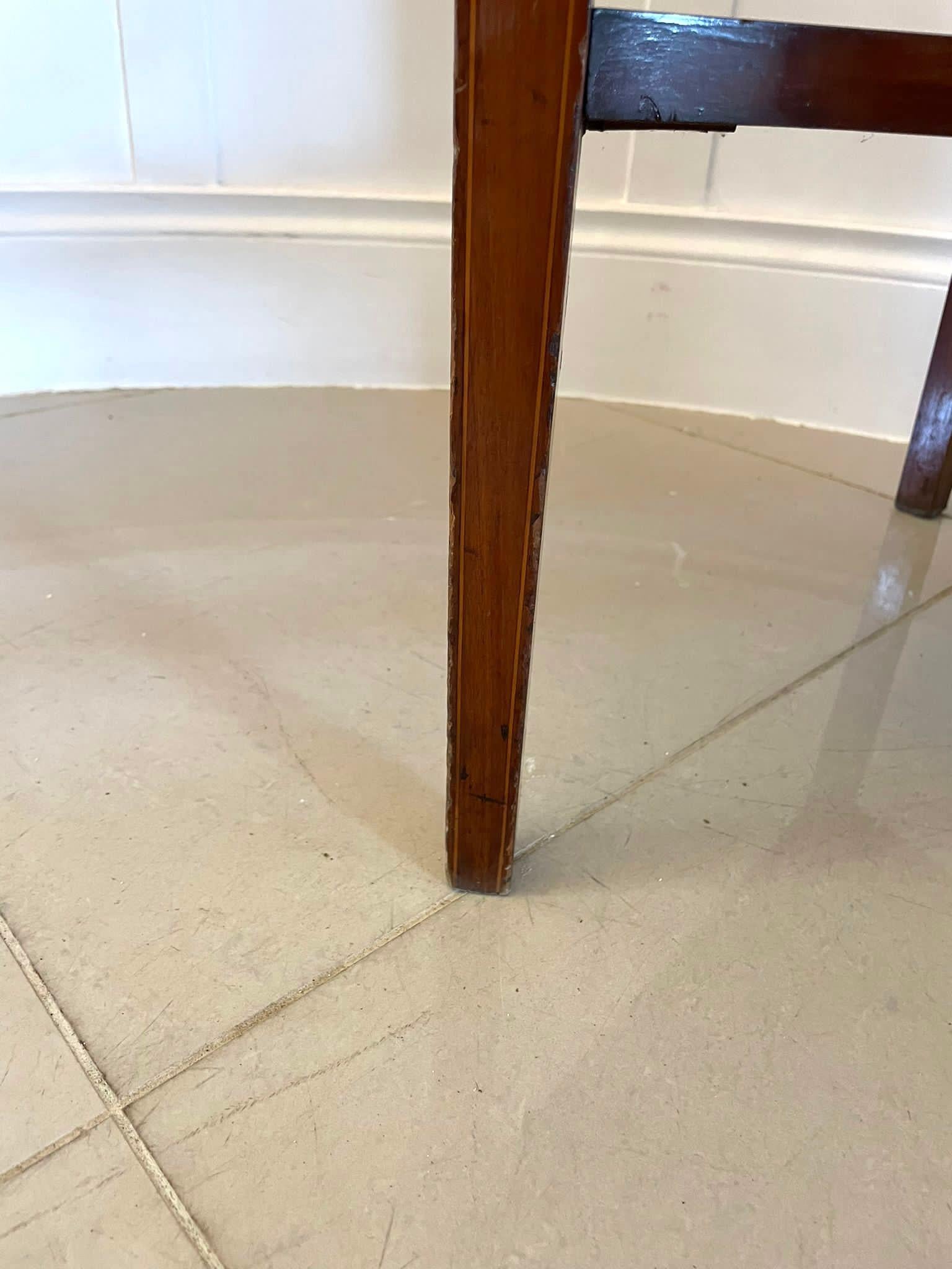 Armario esquinero de caoba con incrustaciones eduardiano de calidad antigua en venta 4