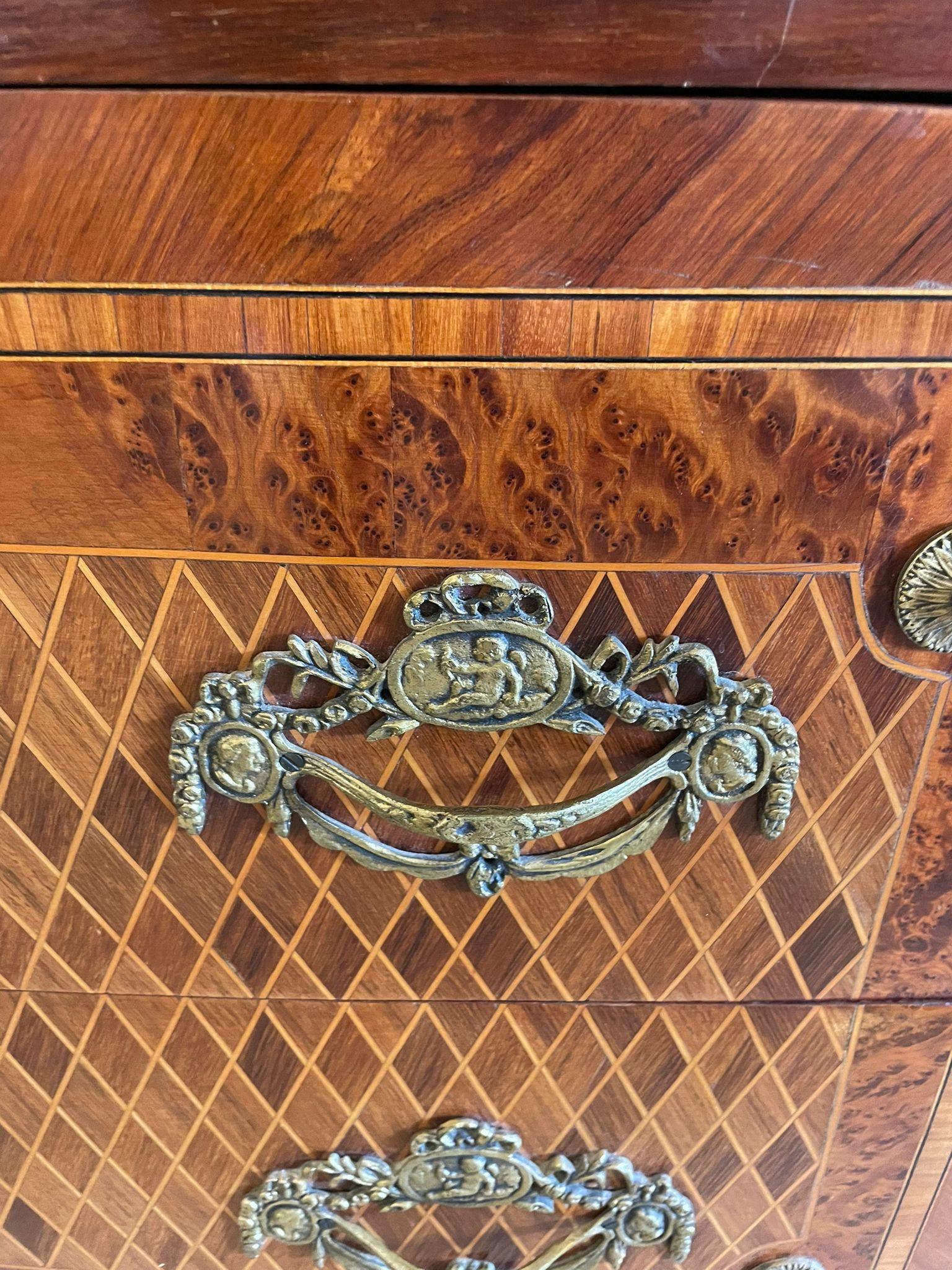 Antique Quality French Kingwood & Marquetry Inlaid Marble Top Chest of Drawers For Sale 3