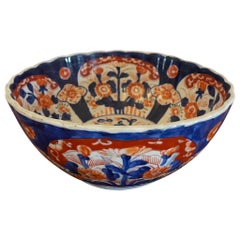 Japanische Imari-Schale in antiker Qualität