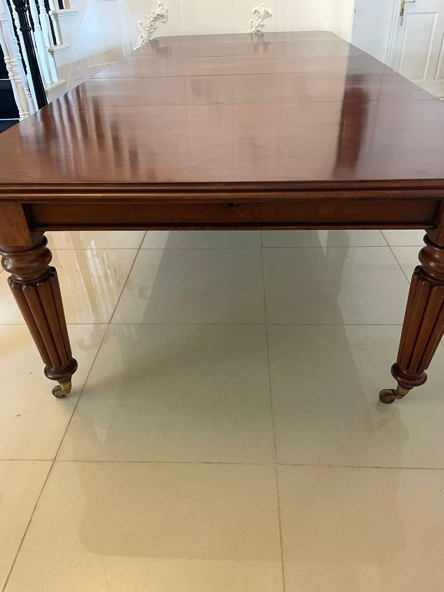 Antique Quality Mahogany 14 Seater Extending Dining Table 74.5 x 130 x 302cm 11