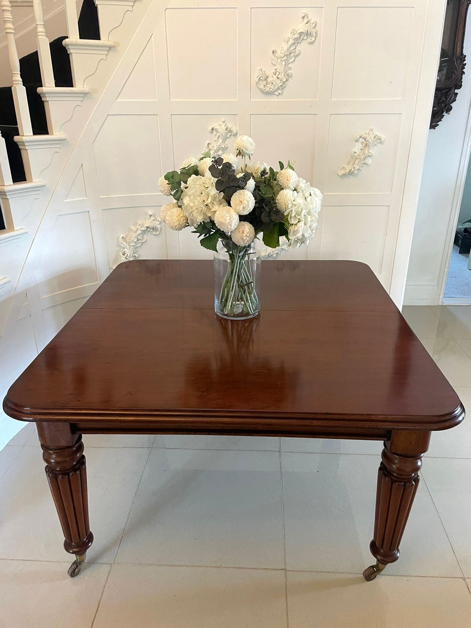 Victorian Antique Quality Mahogany 14 Seater Extending Dining Table 74.5 x 130 x 302cm