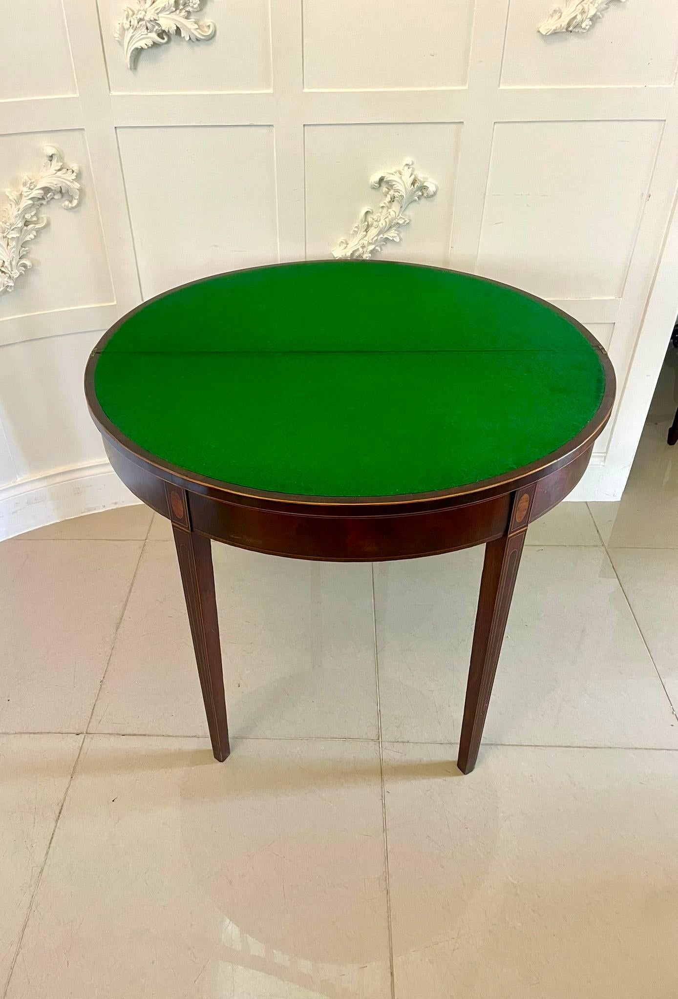 Table console en forme de demi-lune en acajou et marqueterie de bois satiné de qualité ancienne Bon état - En vente à Suffolk, GB