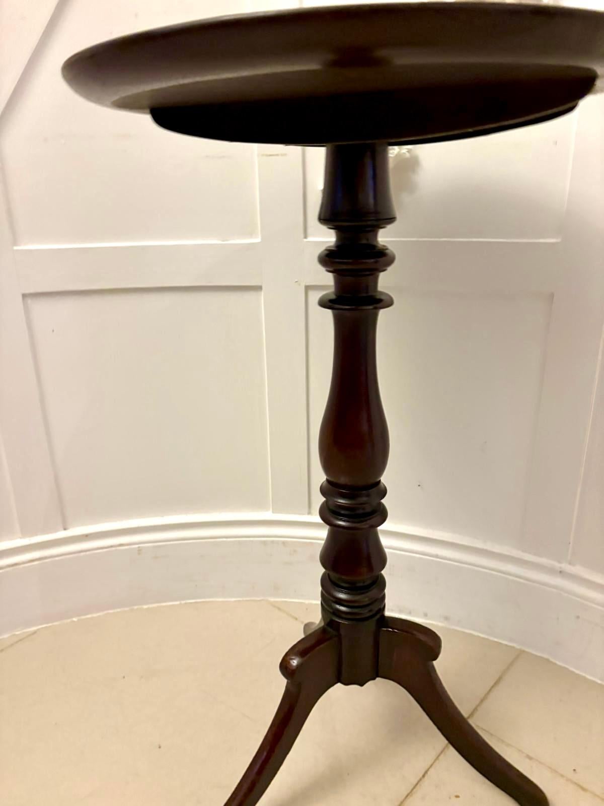 Antique Quality Mahogany Tripod Side / Lamp Table Bon état - En vente à Suffolk, GB
