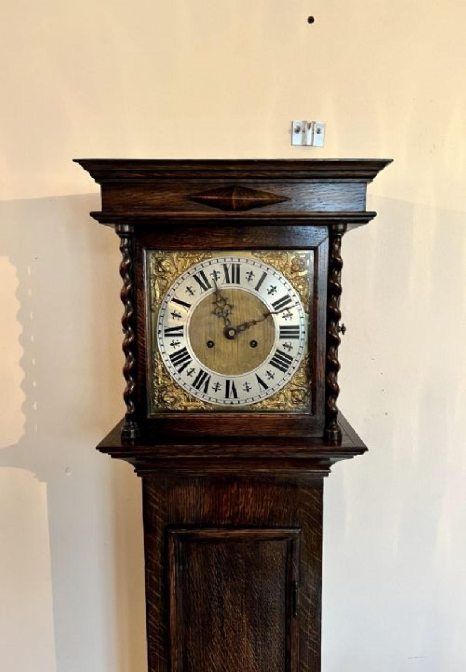 20ième siècle Horloge de grand-mère à cadran en laiton de qualité ancienne en Oak Oak  en vente