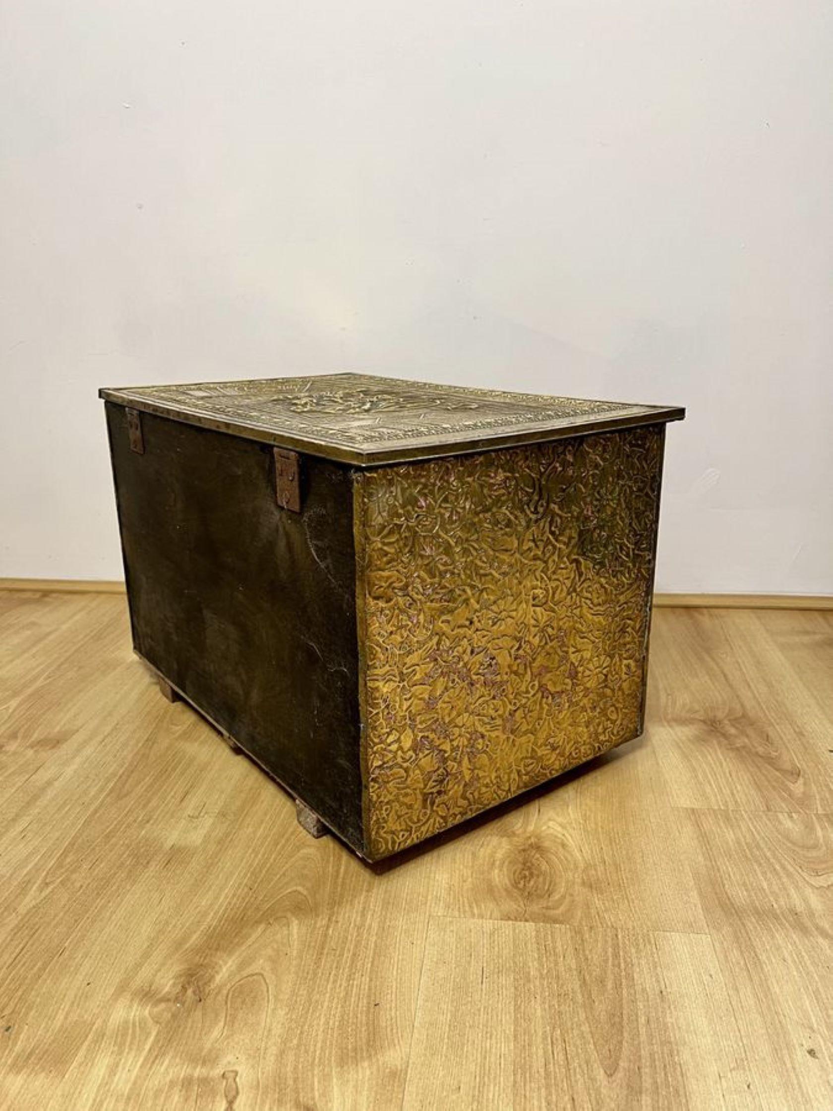 Antique quality ornate brass coal box For Sale 1