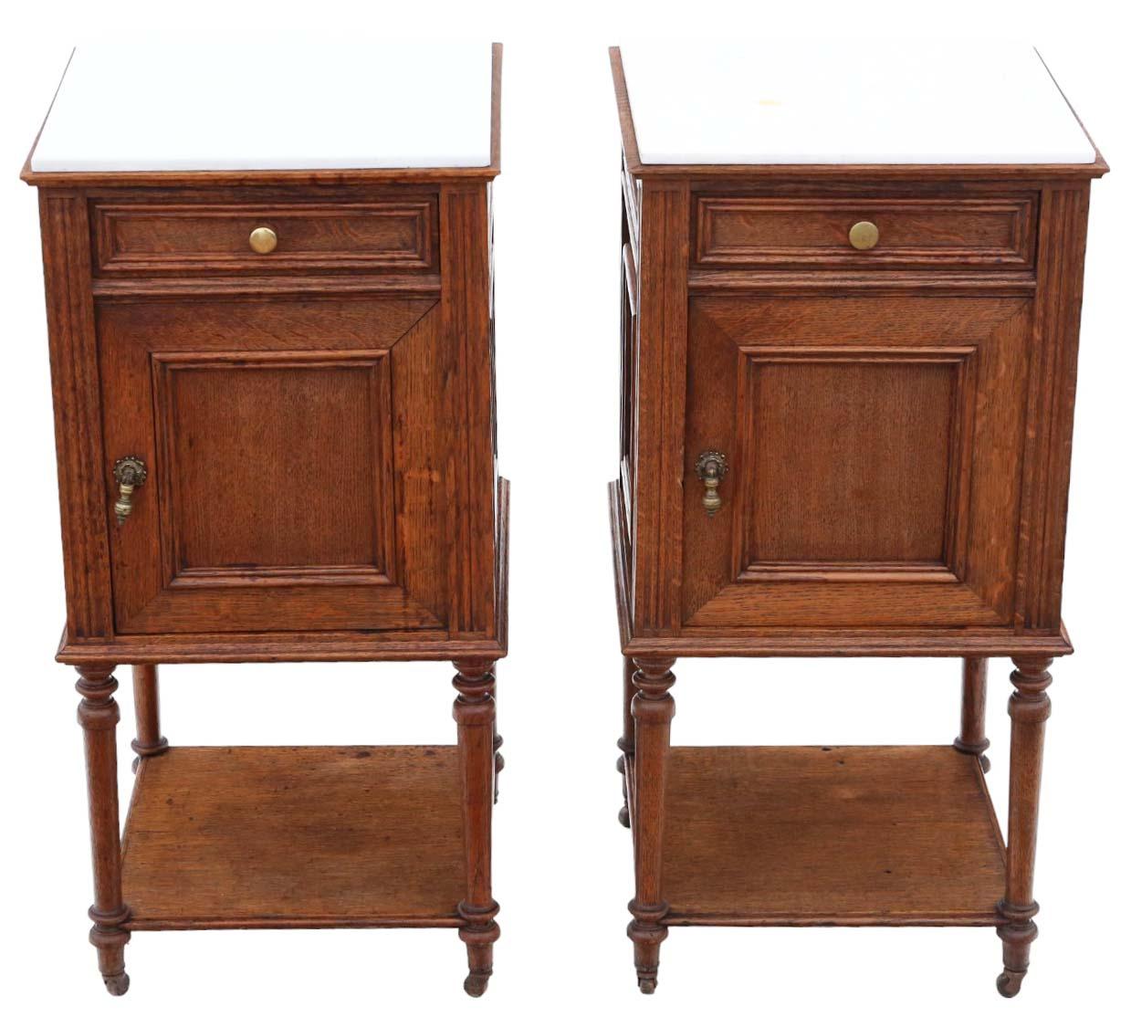 Antique quality pair of French oak bedside tables cupboards marble tops In Good Condition For Sale In Wisbech, Cambridgeshire