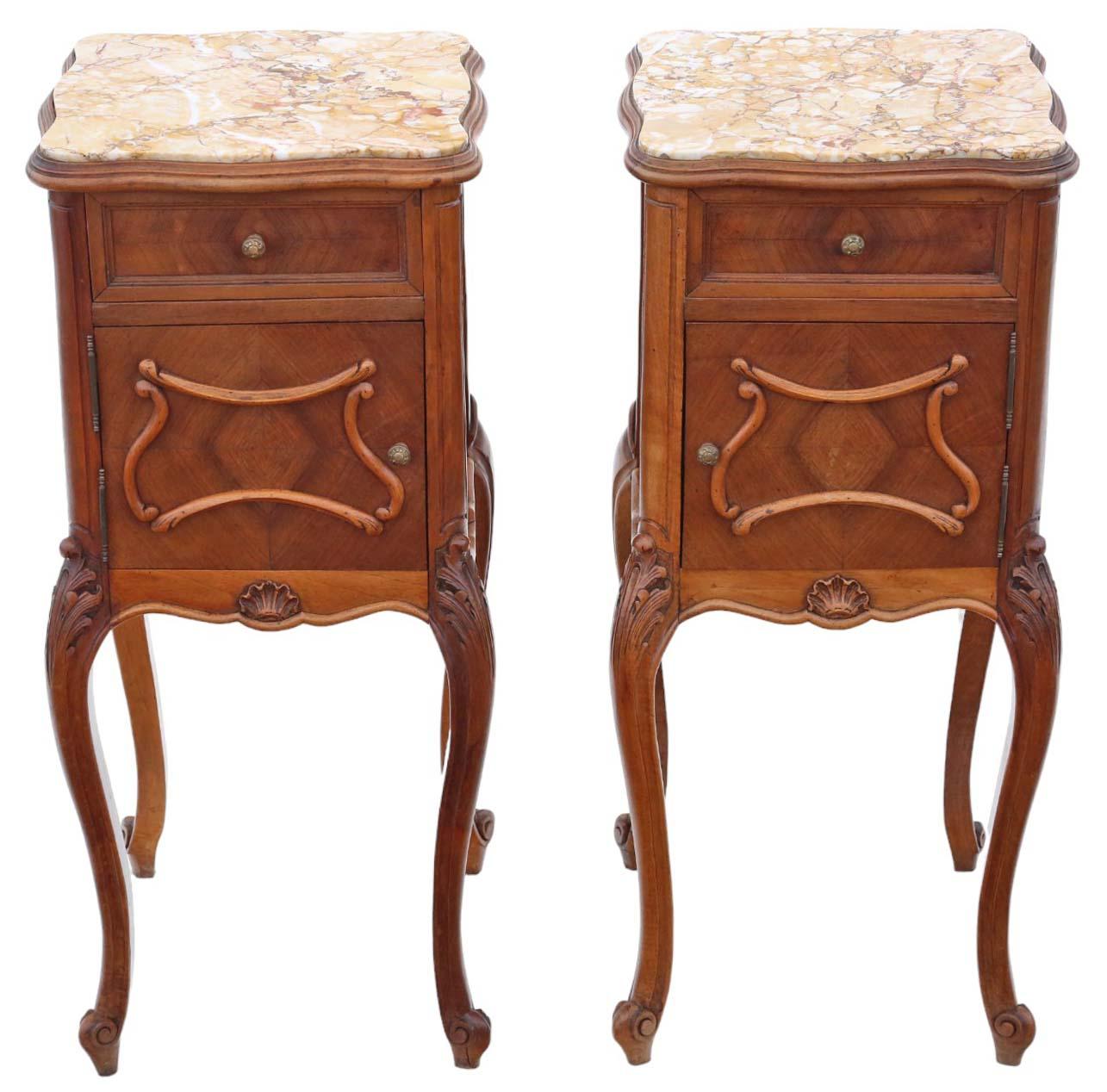 Antique quality pair of French walnut bedside tables cupboards marble tops In Good Condition For Sale In Wisbech, Cambridgeshire