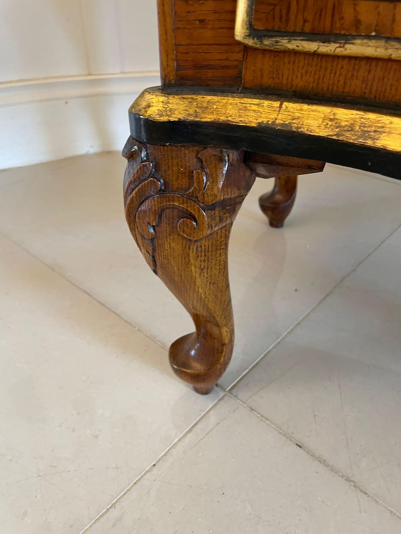 Commode con piano in marmo a forma di serpente intarsiato di qualità antica in vendita 8