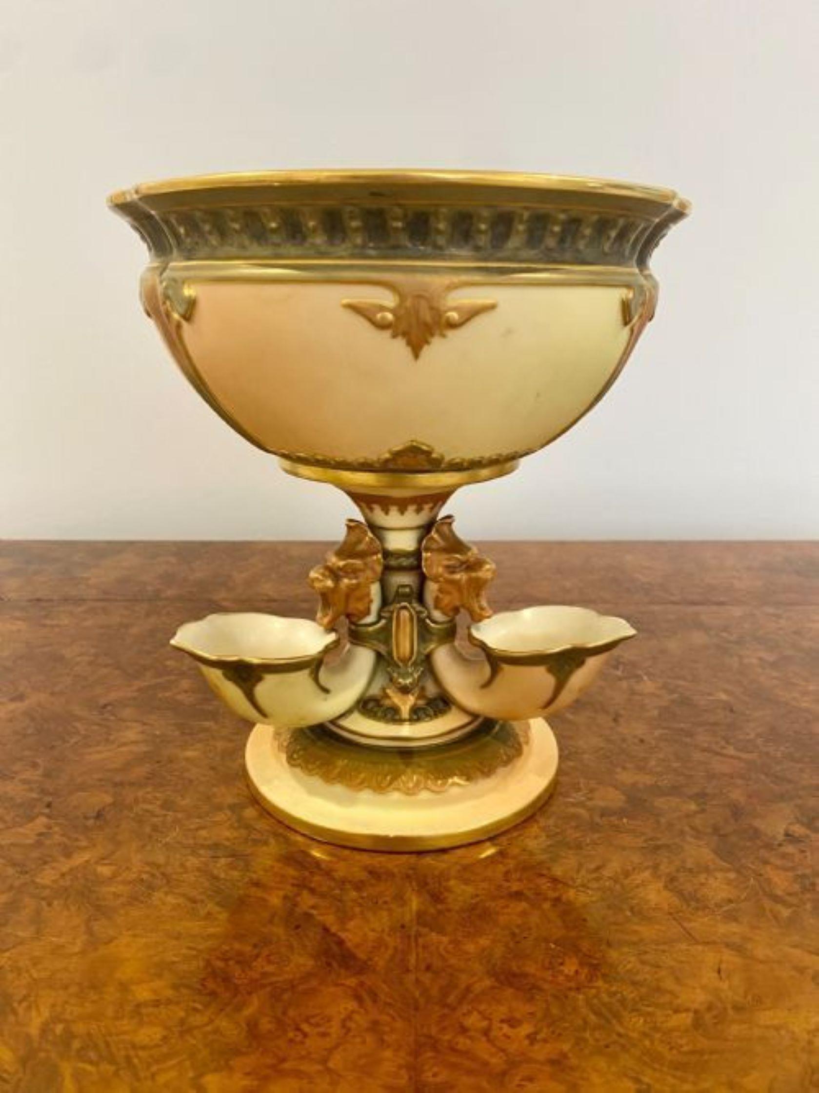 Antique Quality Royal Worcester Centerpiece In Good Condition For Sale In Ipswich, GB
