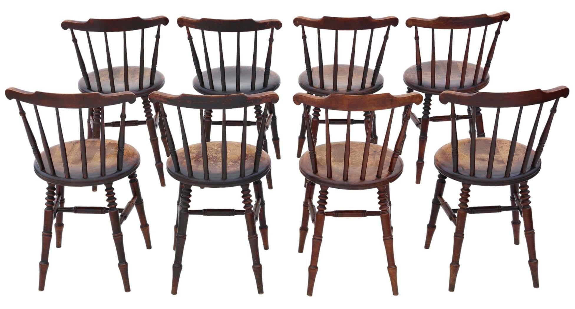 Antique high-quality set of 8 Ibex penny Windsor kitchen dining chairs from around 1900.

These chairs feature a sturdy construction with robust joints and are free from woodworm damage.

Exhibiting the finest age color and patina.

Overall