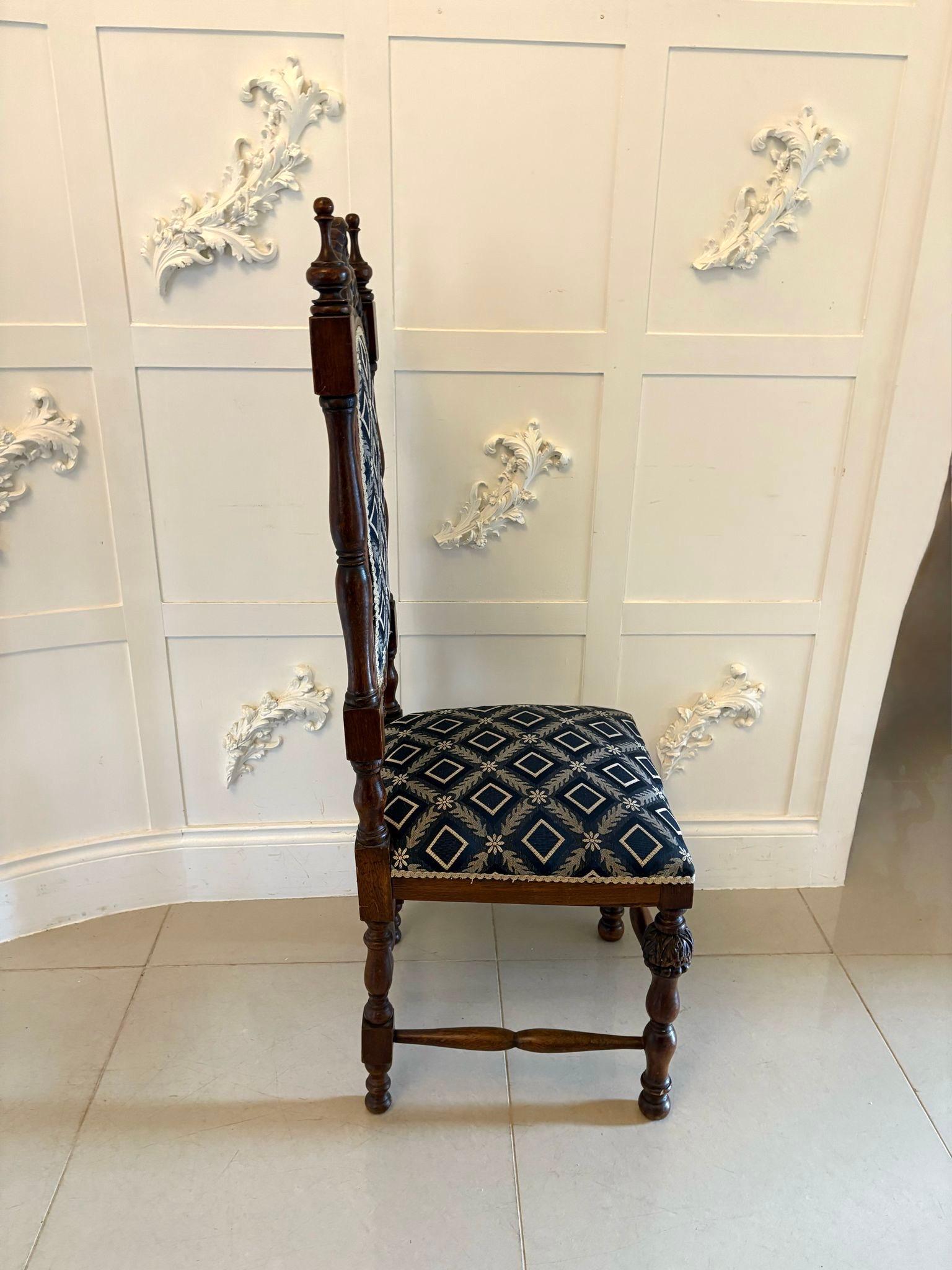 Anglais Paire de chaises d'appoint/de salon en Oak Oak sculpté, de style victorien, de qualité ancienne en vente